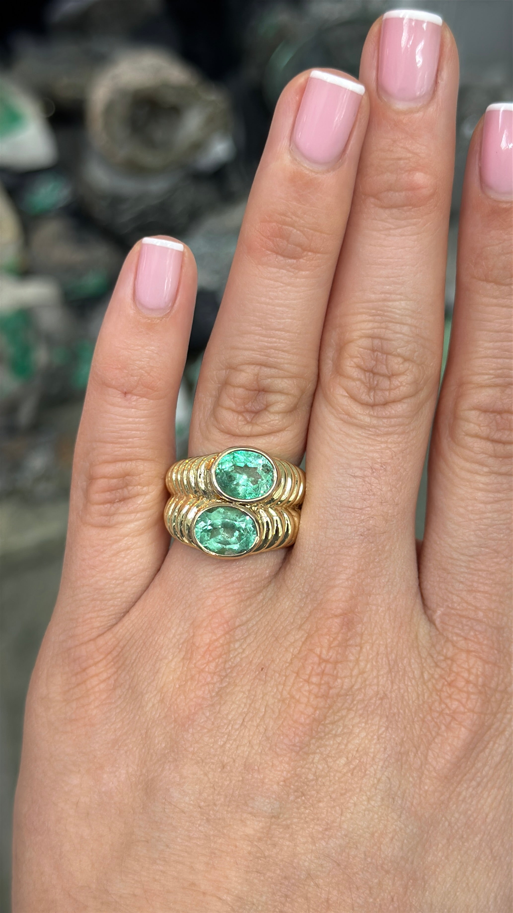 4.25tcw Minty Dualing Toi Et Moi oval Colombian Emeralds Ribbed Ring 14K
