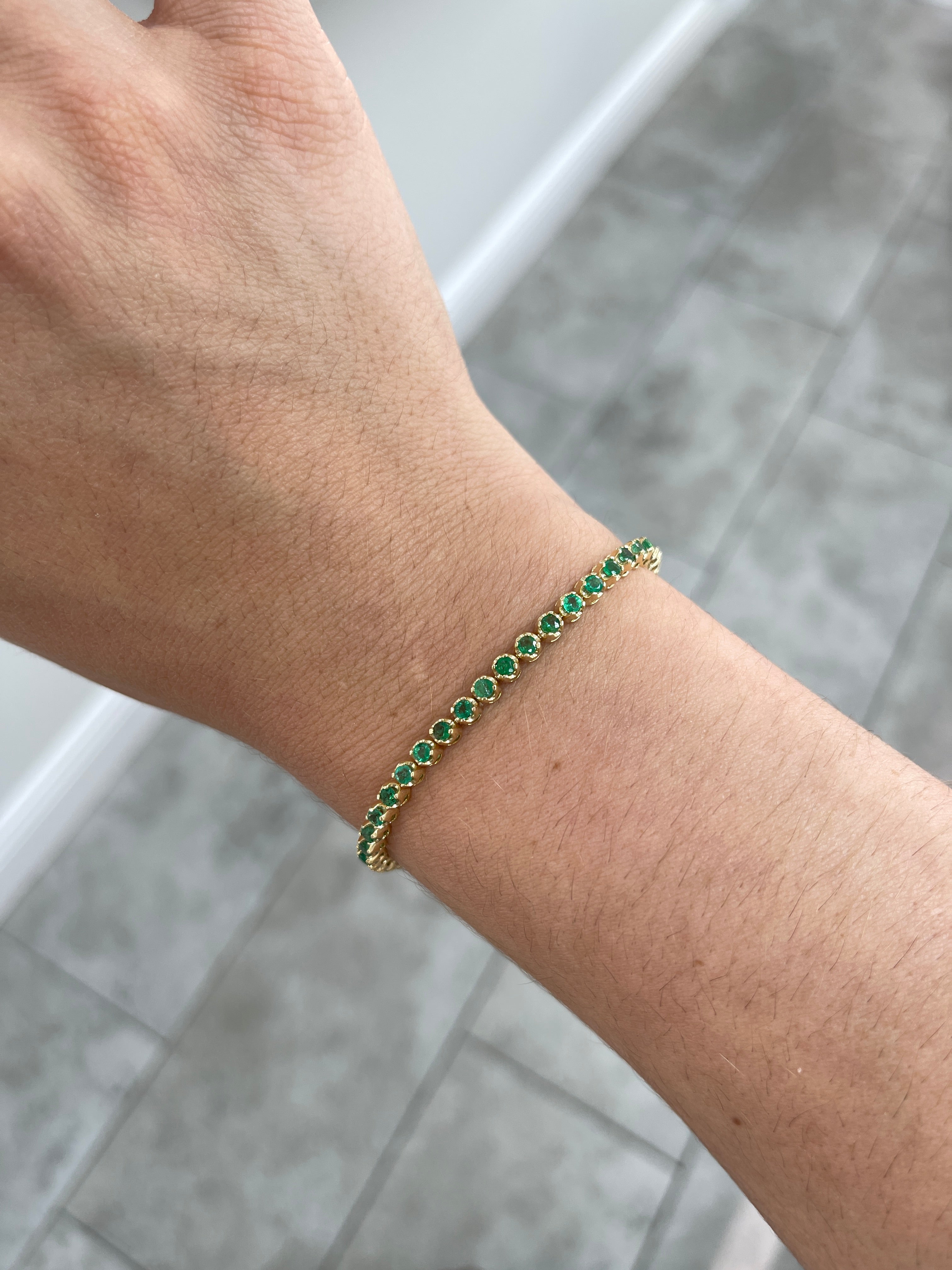 2.76tcw Medium Green Natural Round Emerald Tennis Bracelet 14K- 7 Inches