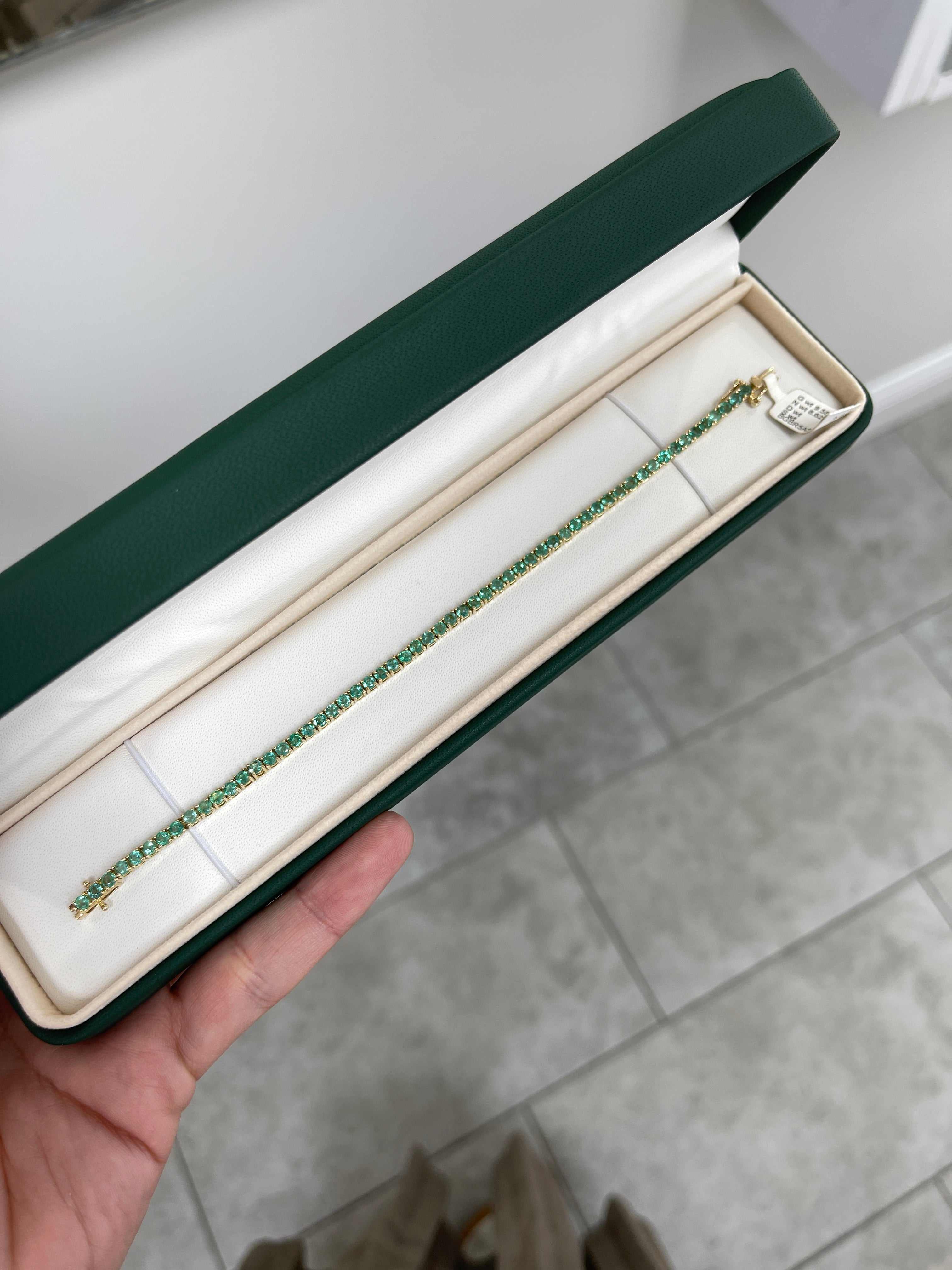 4.76tcw Light Green Classic Natural Round Emerald 7 In Tennis Bracelet 14K