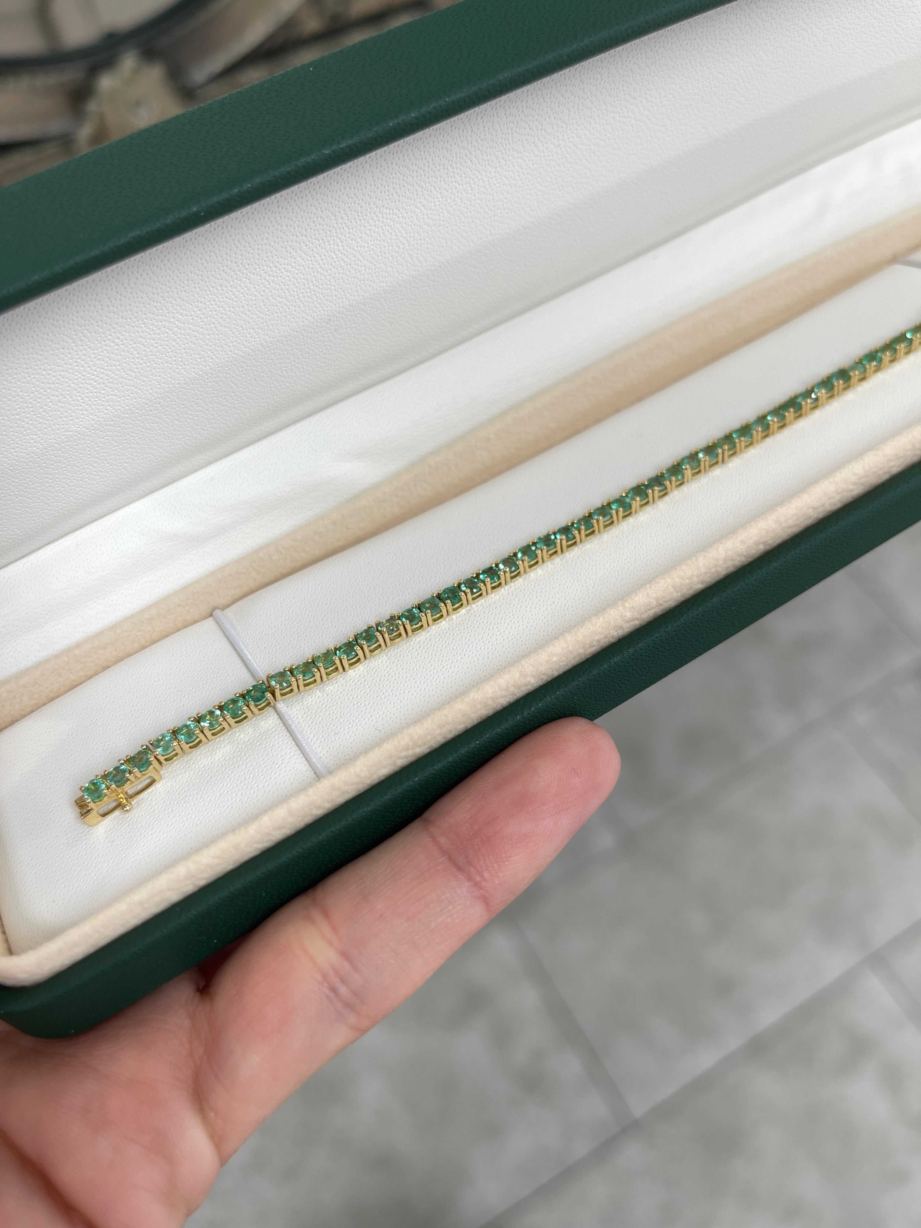 4.76tcw Light Green Classic Natural Round Emerald 7 In Tennis Bracelet 14K