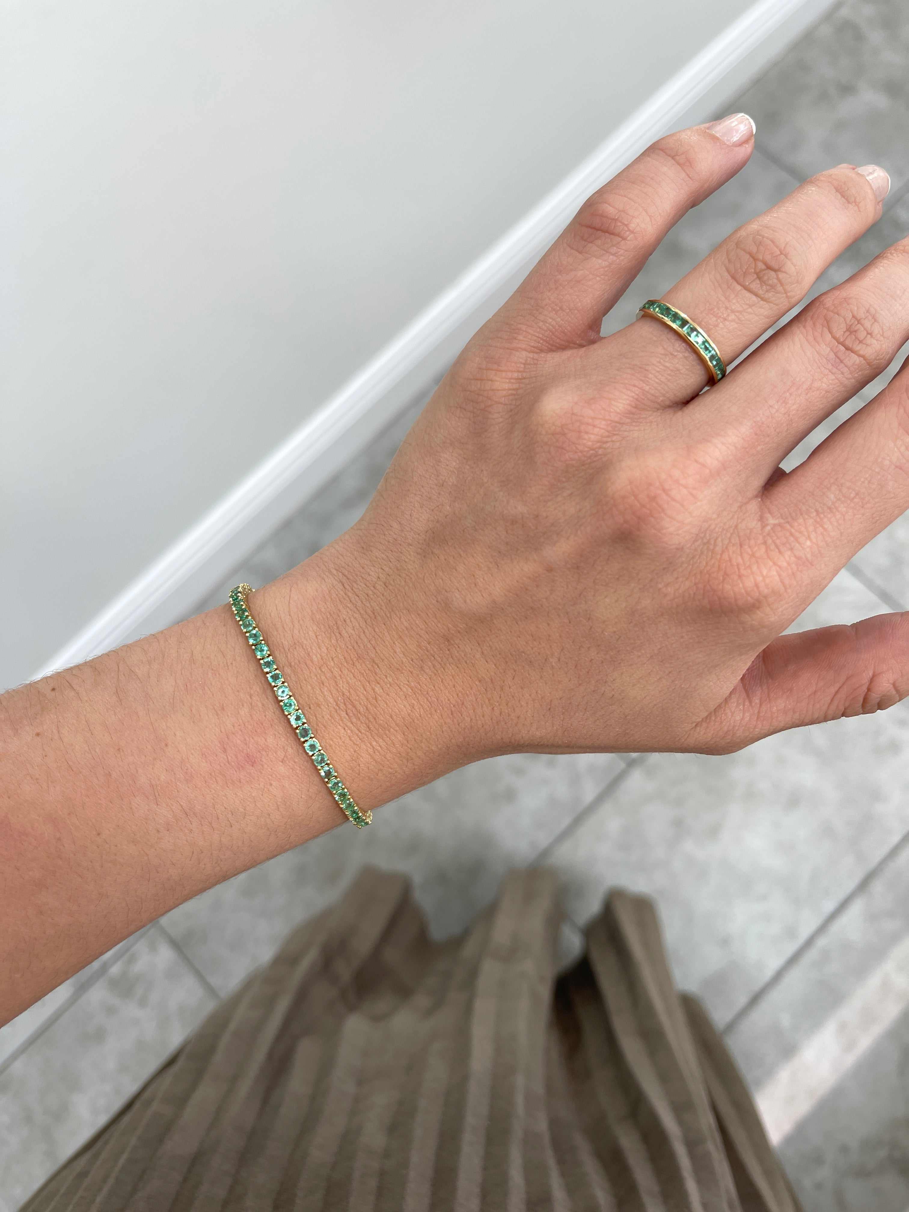 4.76tcw Light Green Classic Natural Round Emerald 7 In Tennis Bracelet 14K