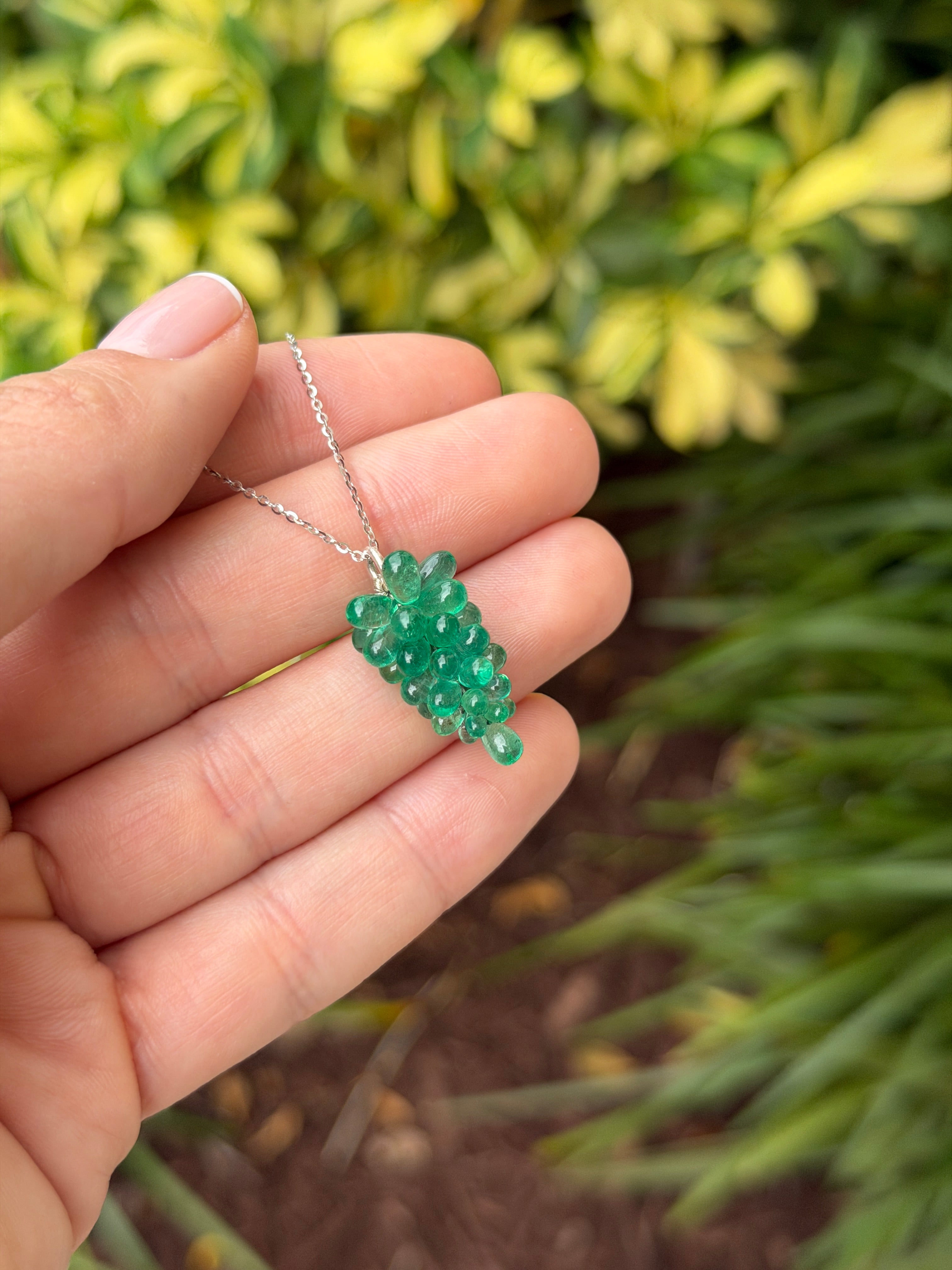 13tcw Emerald Grape Bunch 14K White Gold Necklace