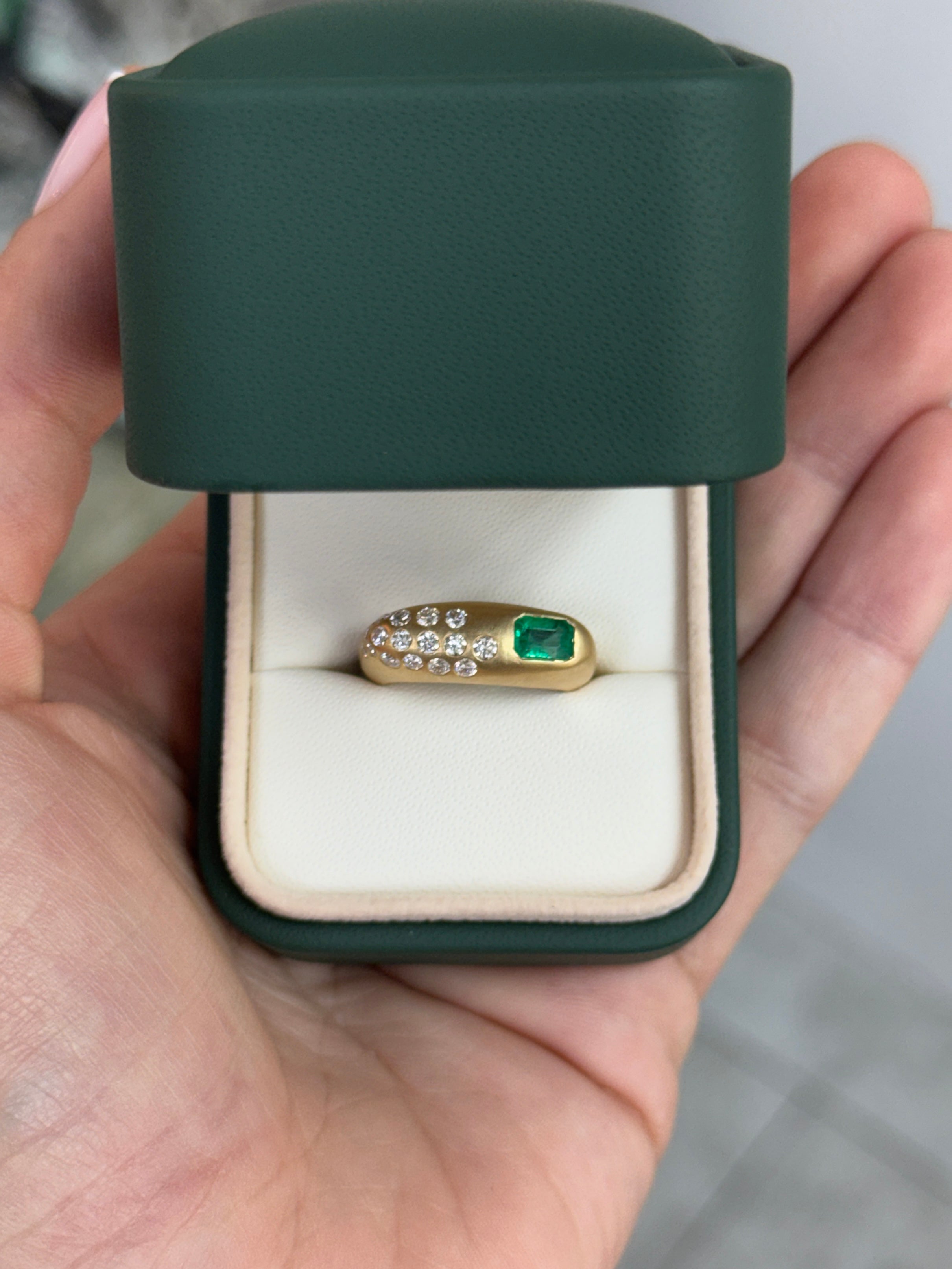 1.16tcw 14K Flush Set Natural Emerald & Diamond Cluster Constellation Statement Band