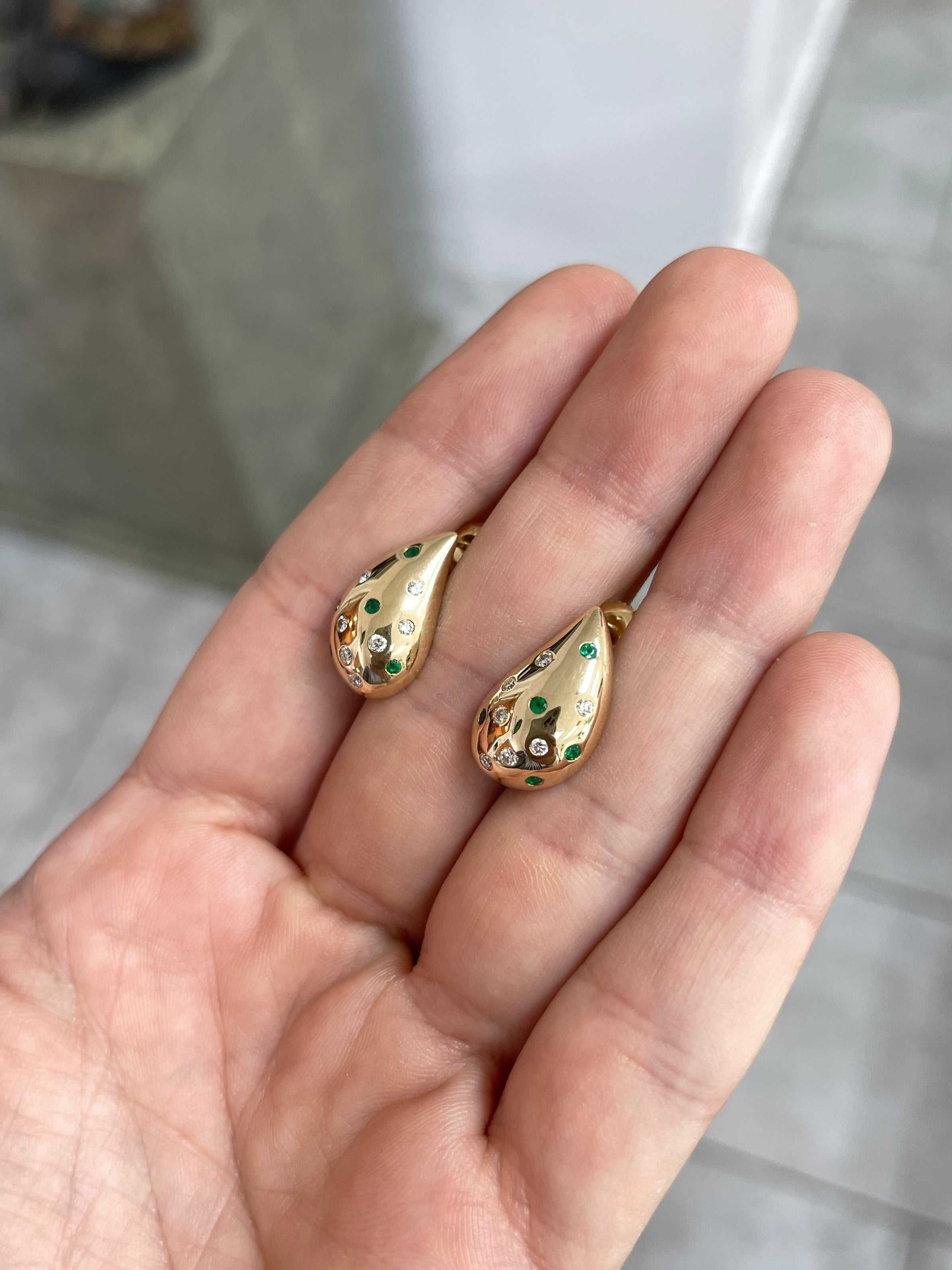 0.53カラット エメラルド&ダイヤモンド ウォータードロップ型イヤリング 14K - JR コロンビア産エメラルド