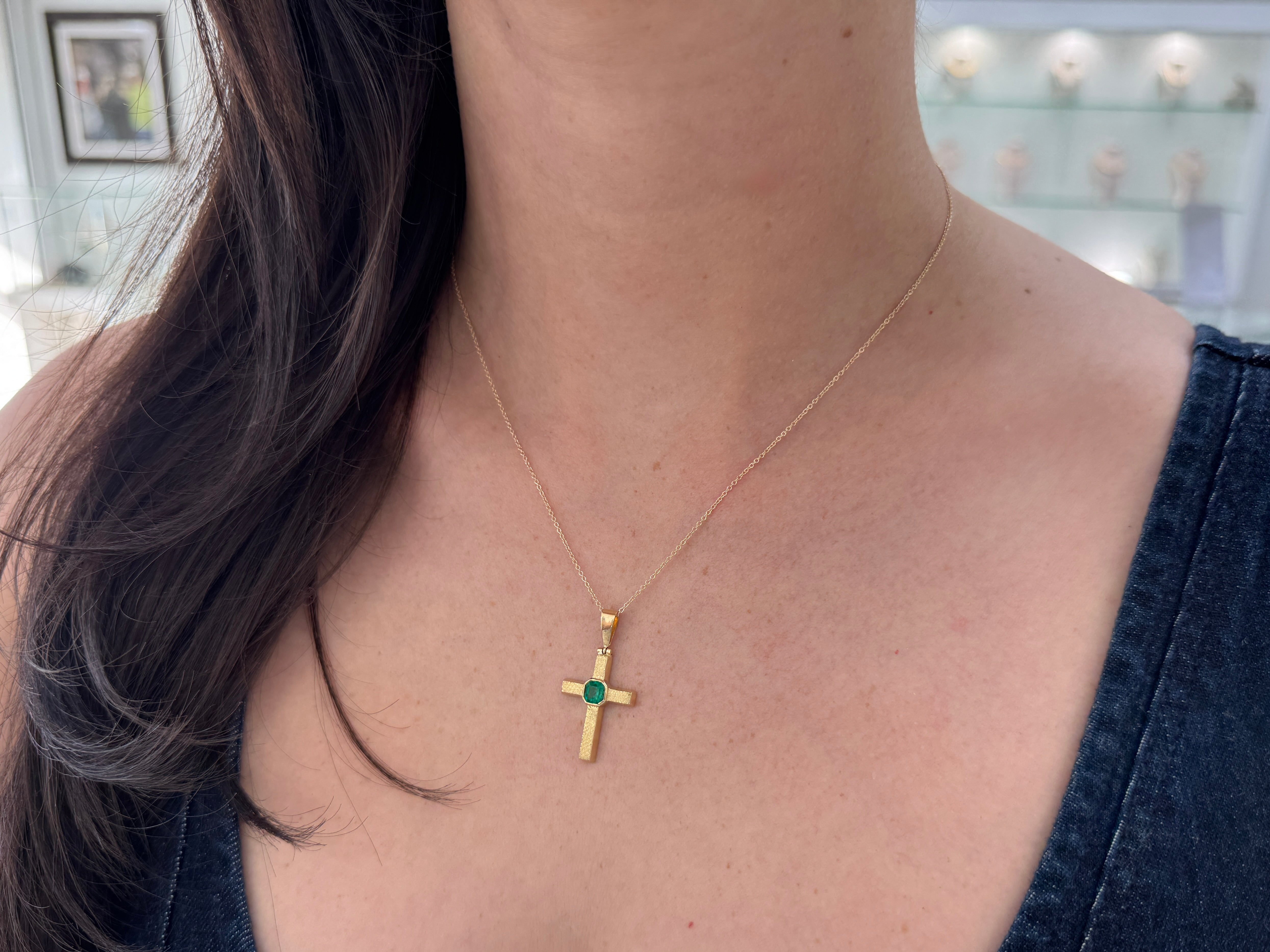 0.60ct AAA+ Bezel Set Muzo Colombian Emerald 18K Cross