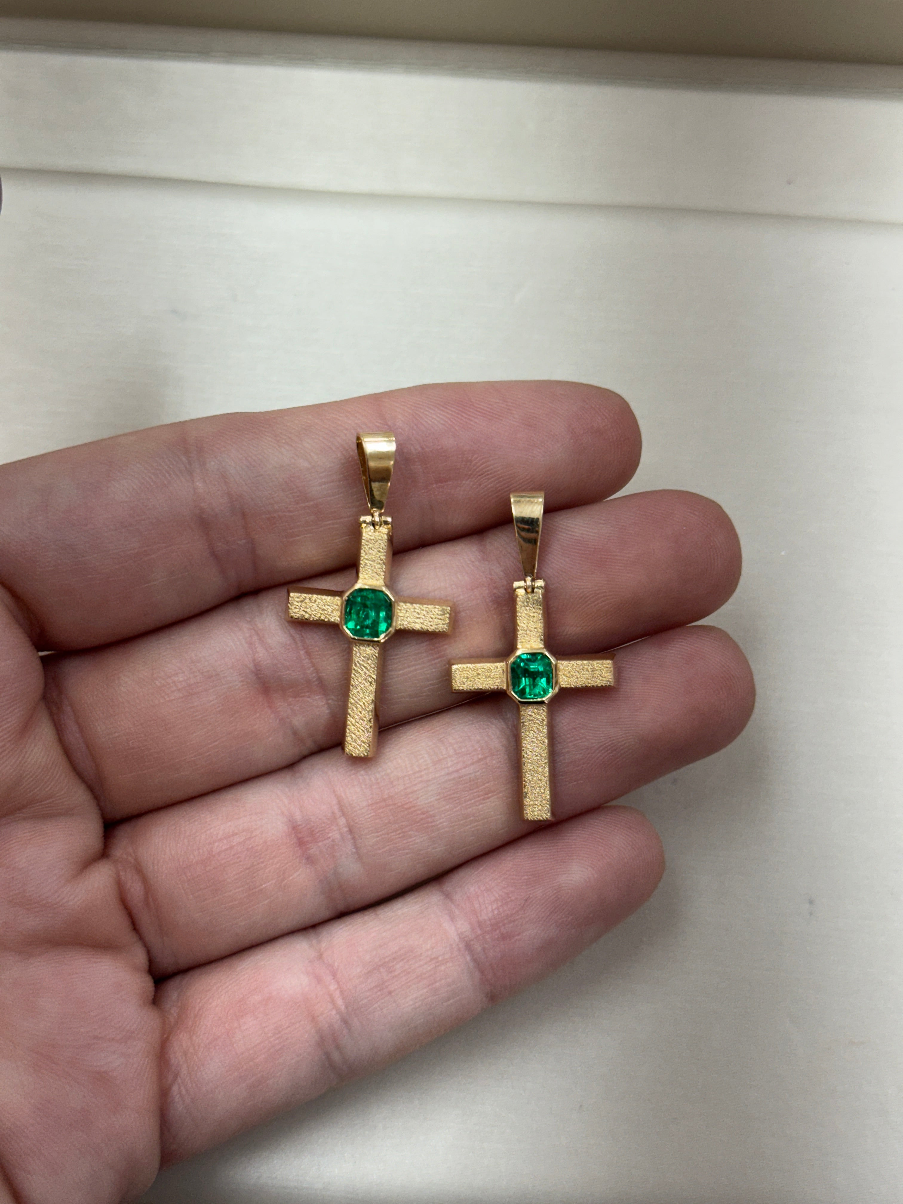 0.60ct AAA+ Bezel Set Muzo Colombian Emerald 18K Cross