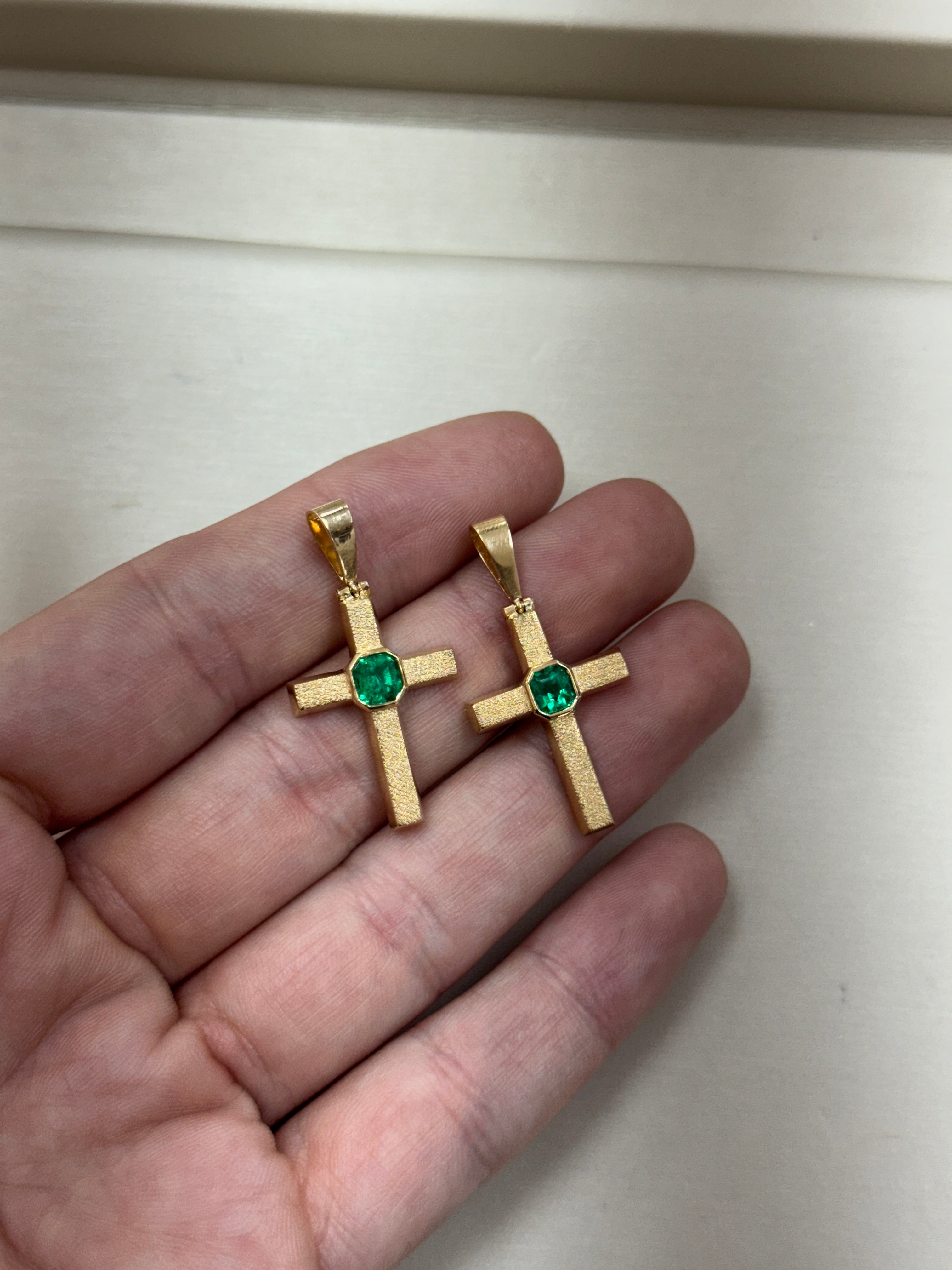 0.60ct AAA+ Bezel Set Muzo Colombian Emerald 18K Cross