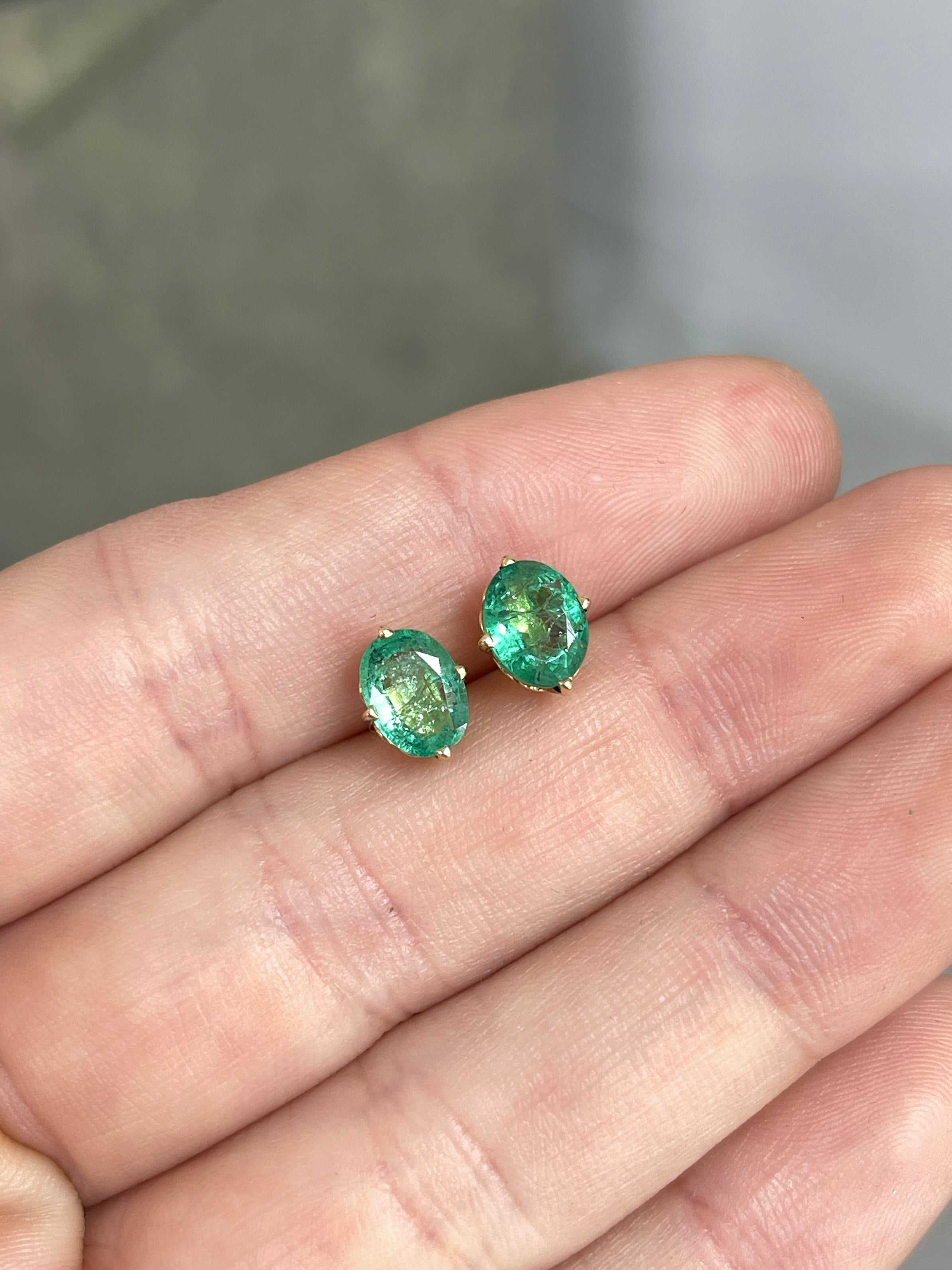 3.10tcw 9x7 Oval Emerald Compass Set Studs 14K - JR Colombian Emeralds