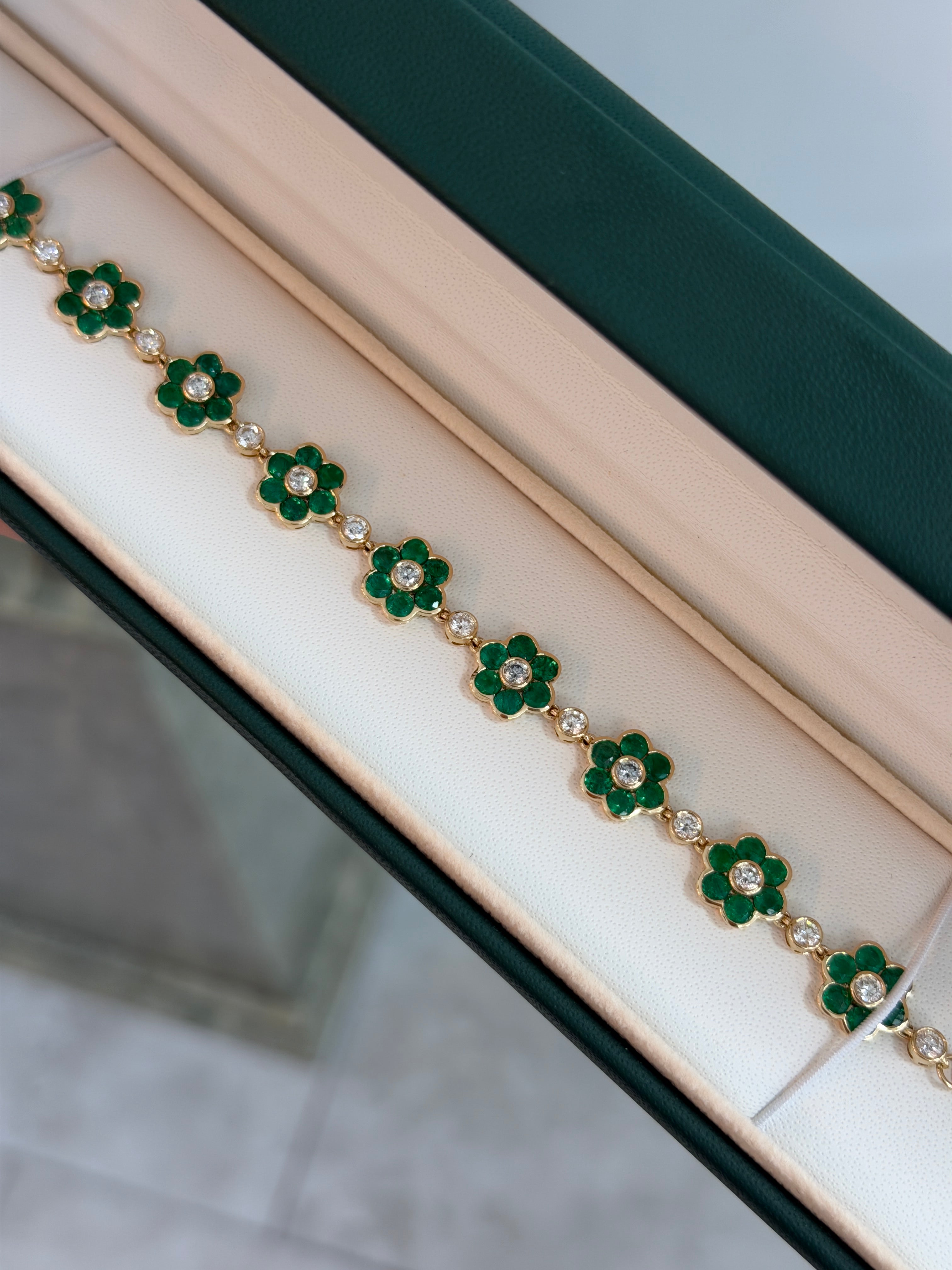 10.03tcw 14K Floral Natural Vivid Green Emerald & Diamond Bracelet 7"