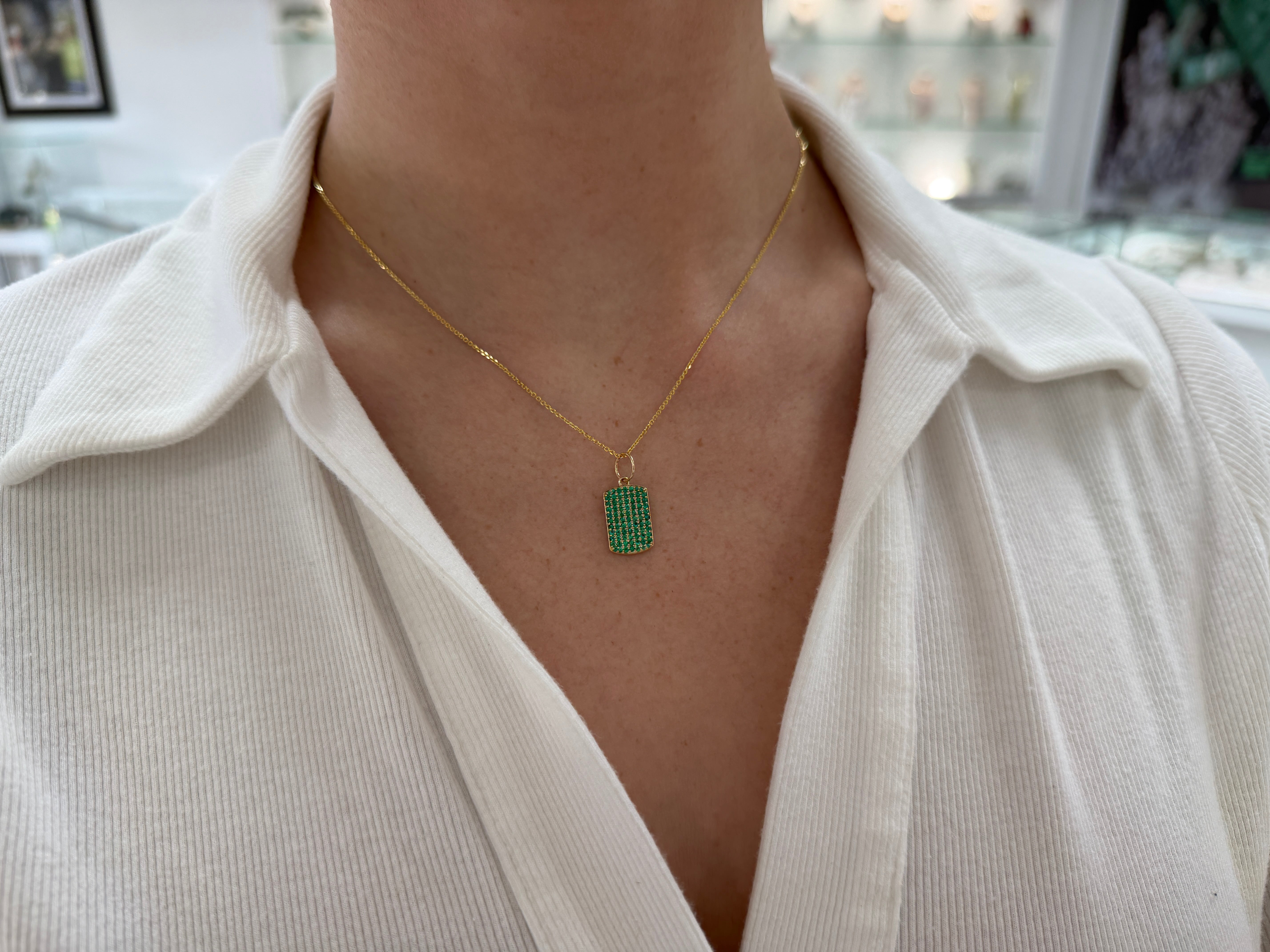 0.77tcw 14K Natural Vivid Green Emerald Plaque Charm Pendant Necklace
