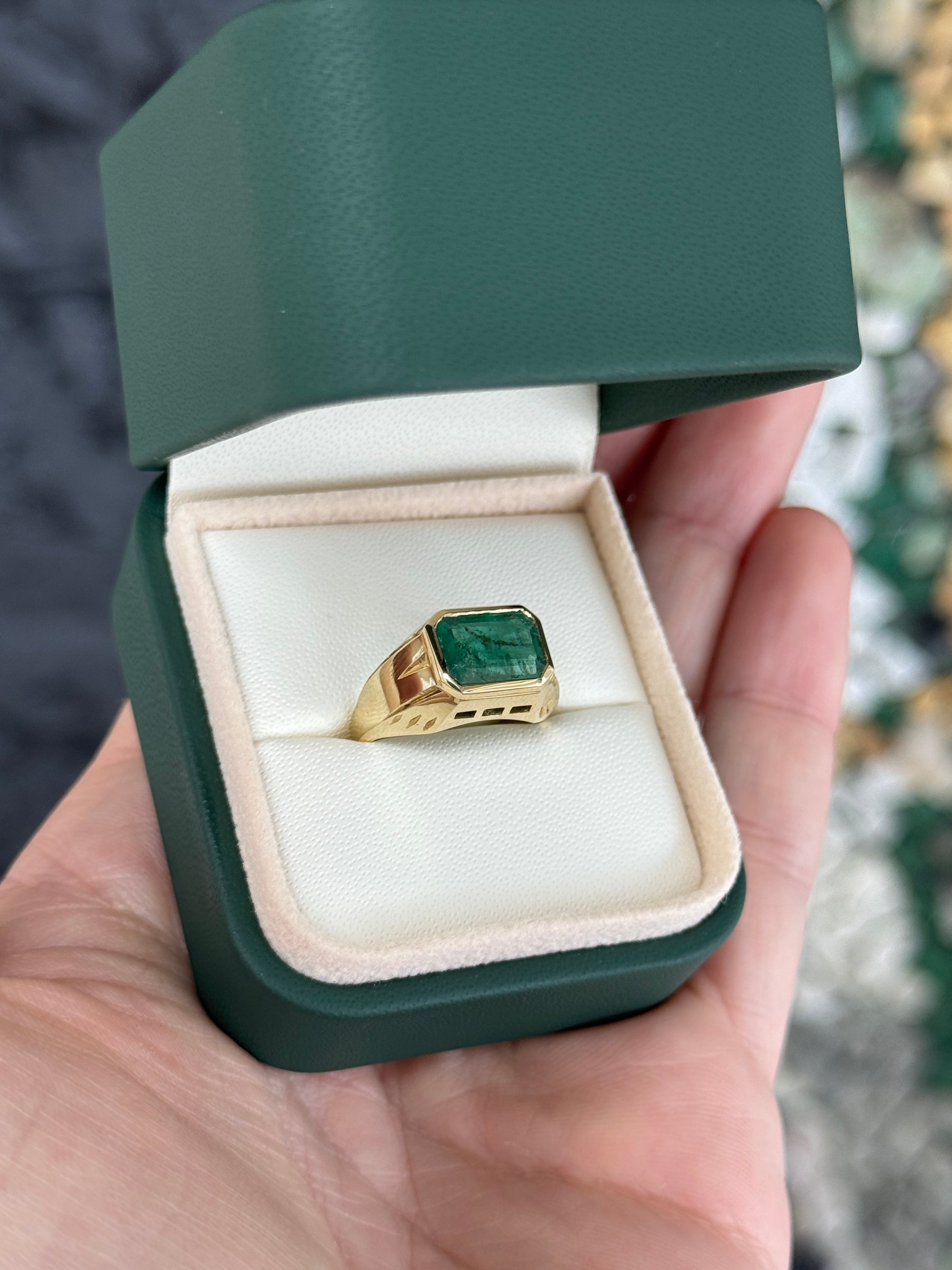 3.14ct 14K Mens East to West Natural Emerald Bezel Ring