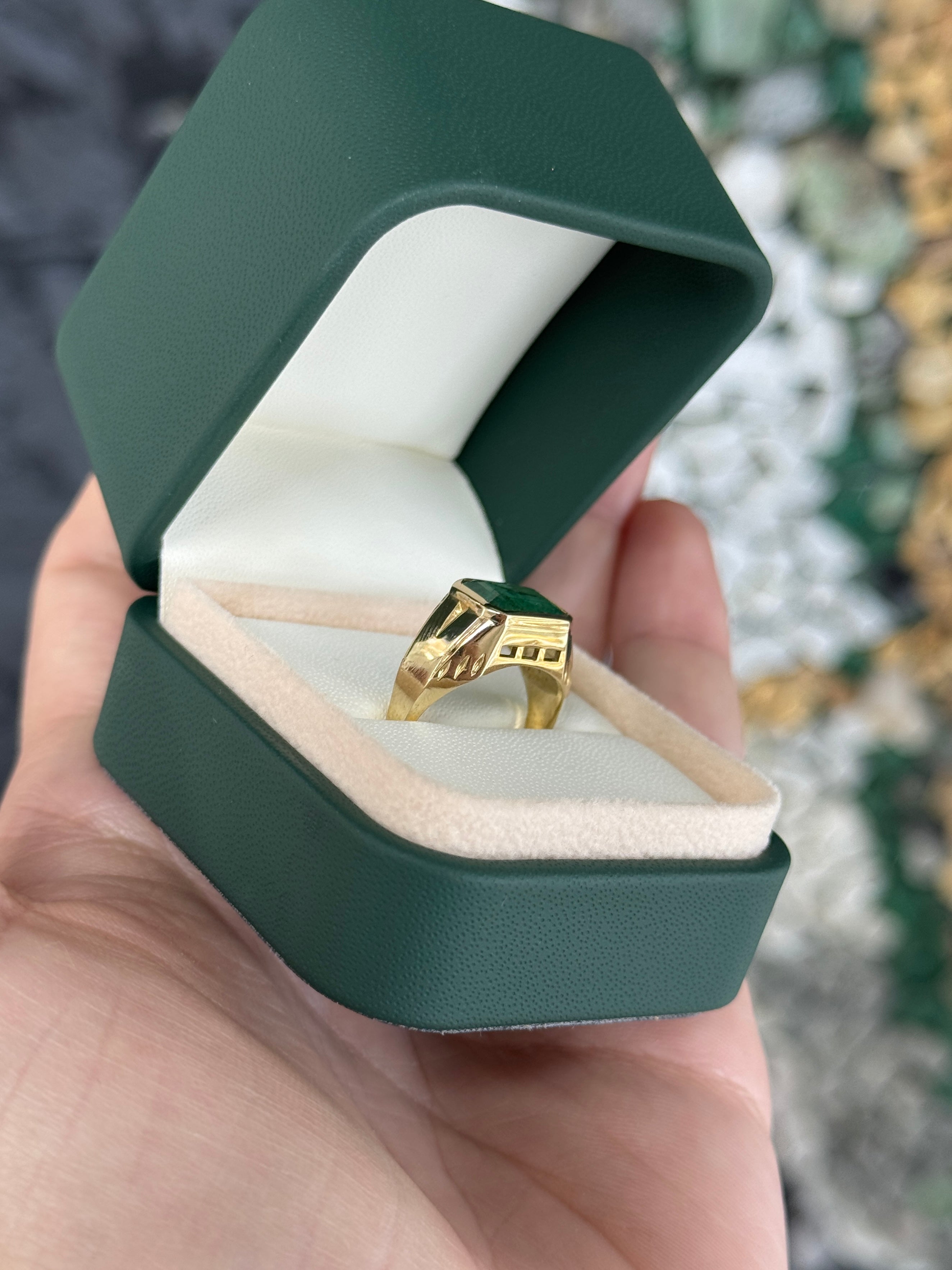 3.14ct 14K Mens East to West Natural Emerald Bezel Ring