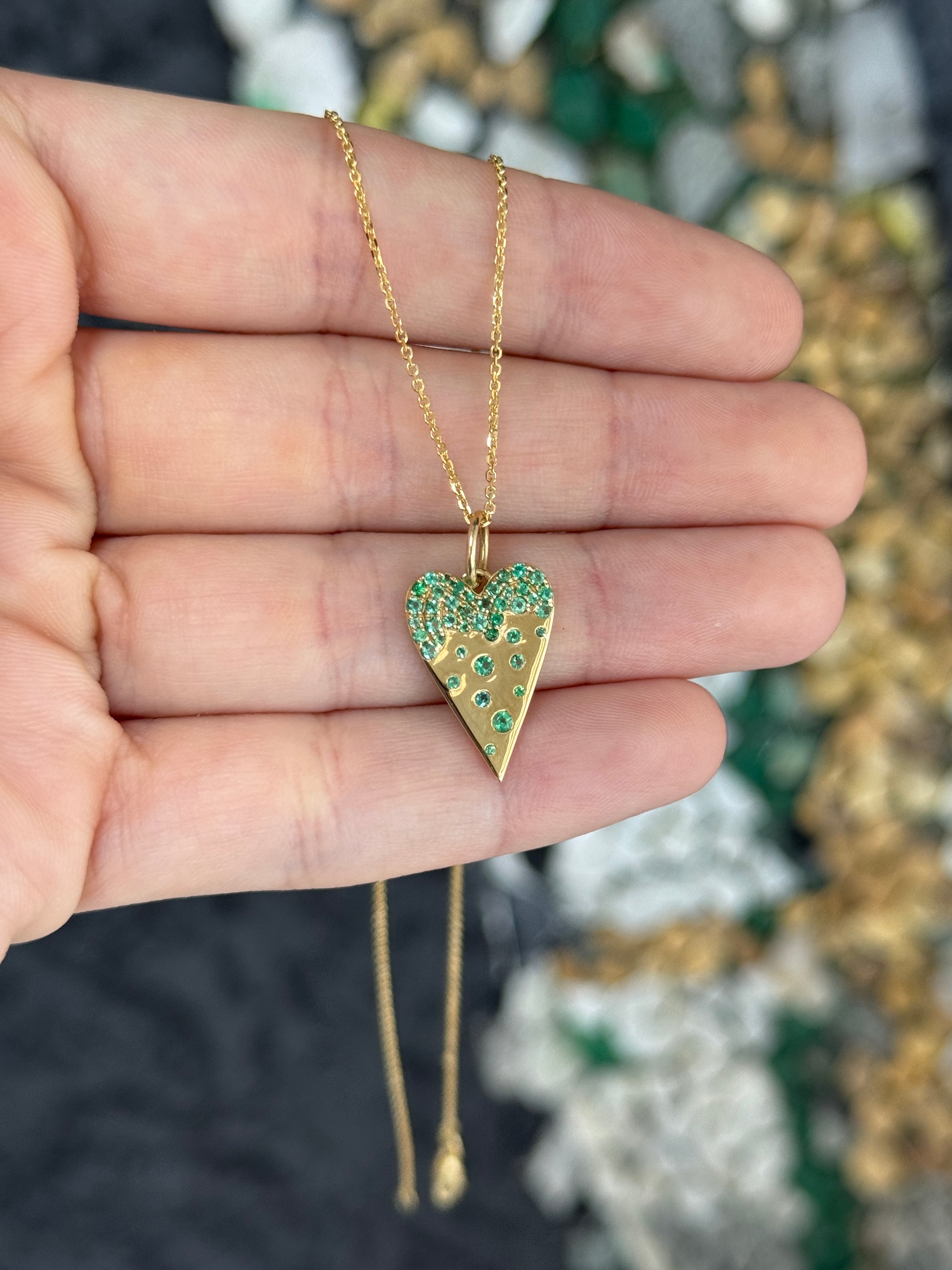 0.86tcw 14K Natural Emerald Heart Cluster Pendant Charm Necklace