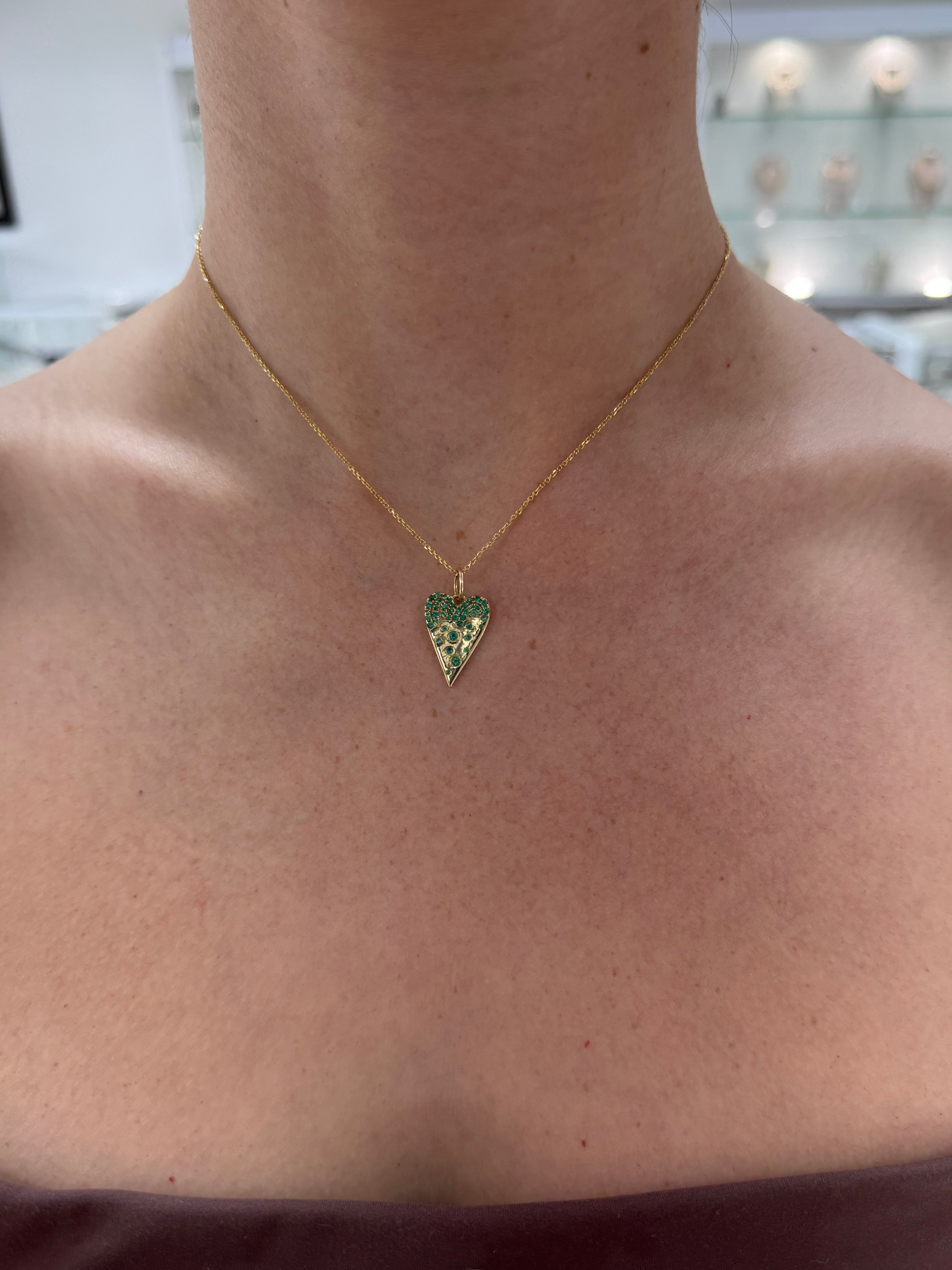 0.86tcw 14K Natural Emerald Heart Cluster Pendant Charm Necklace