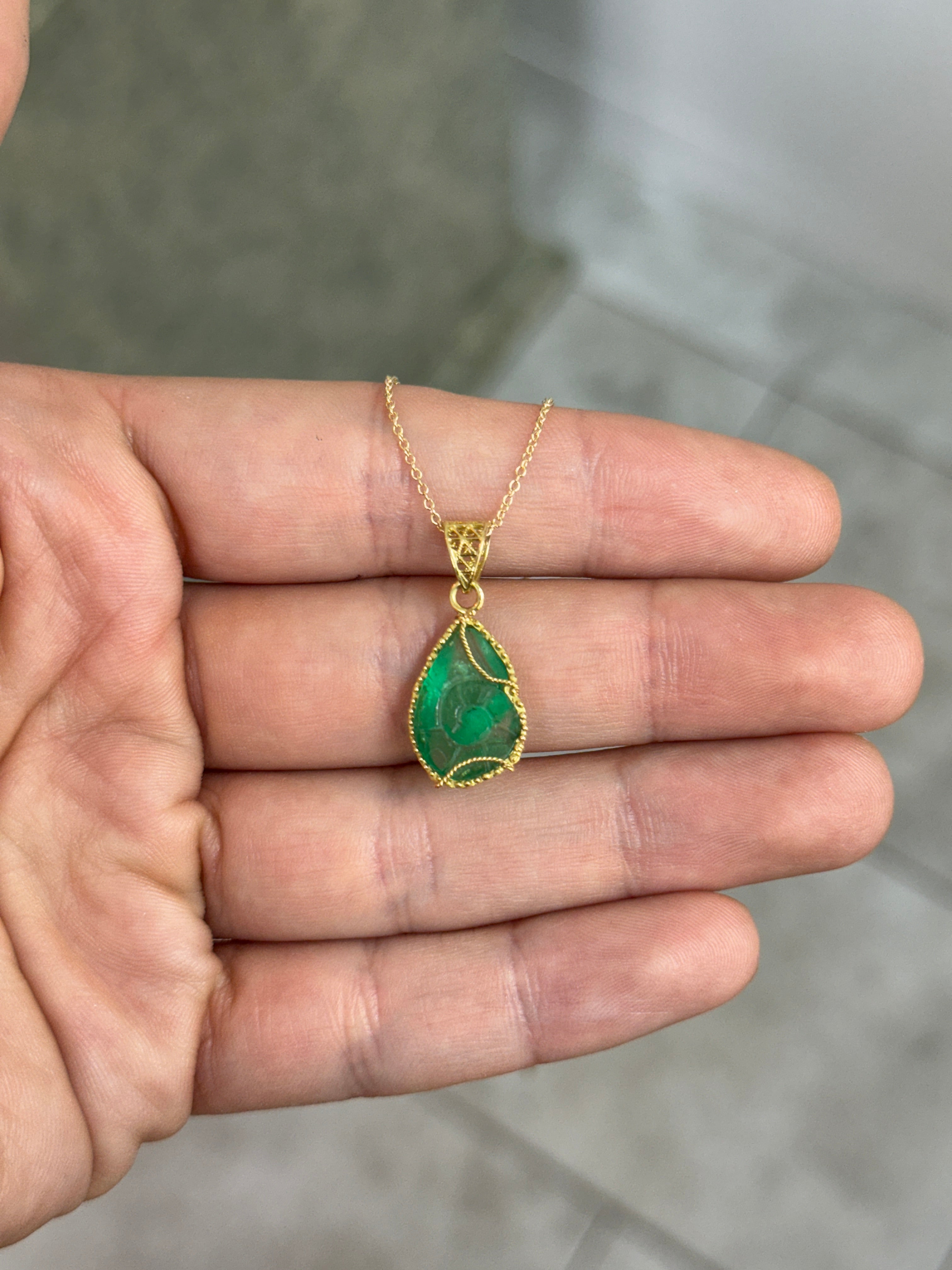 3.70 Carat Vintage Carved Emerald Ammonite Fossil Necklace 18K