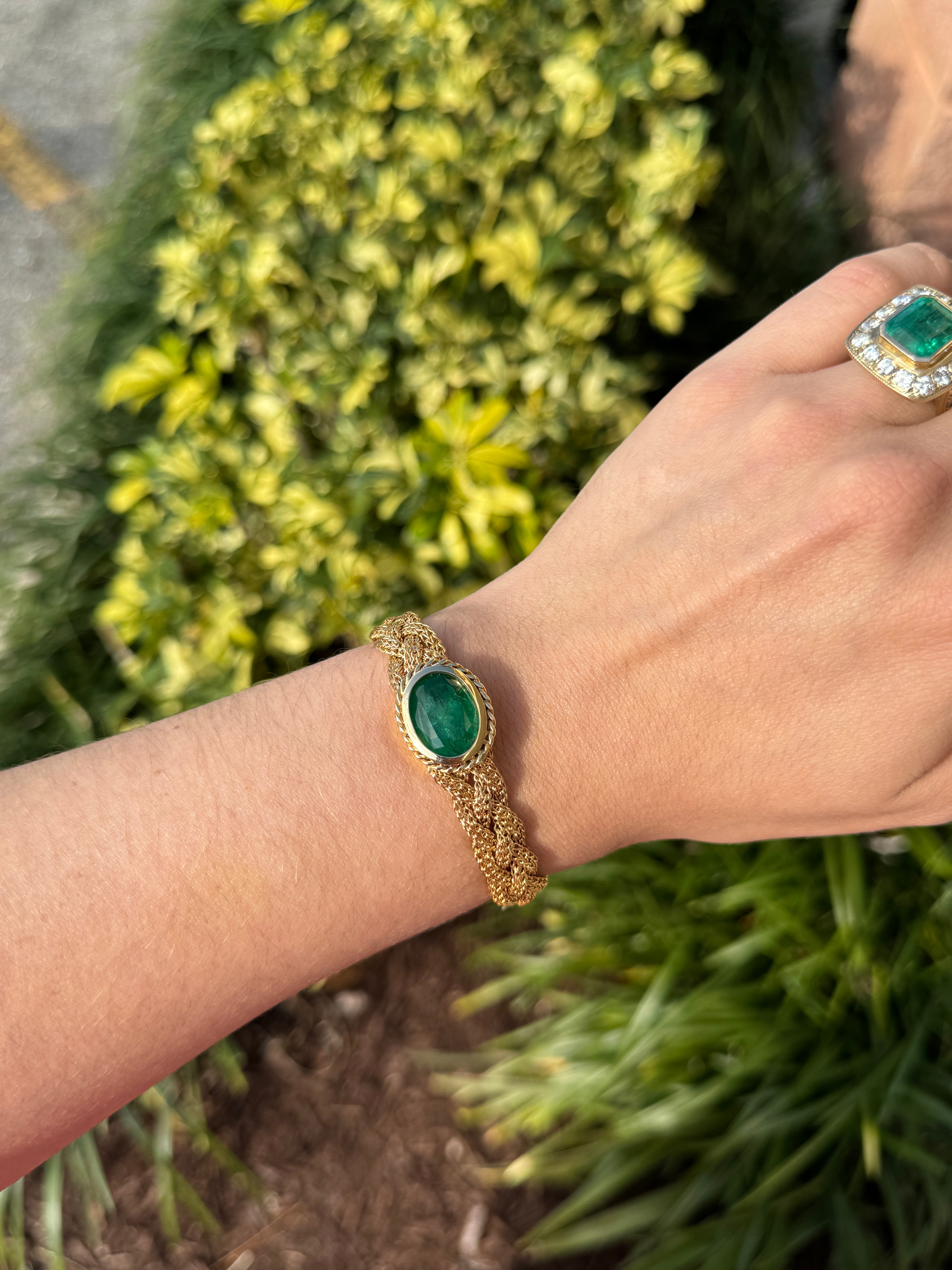 10.70 Carat Colombian Oval Emerald East West Bezel Bracelet In 14K Gold Vintage Revival Design