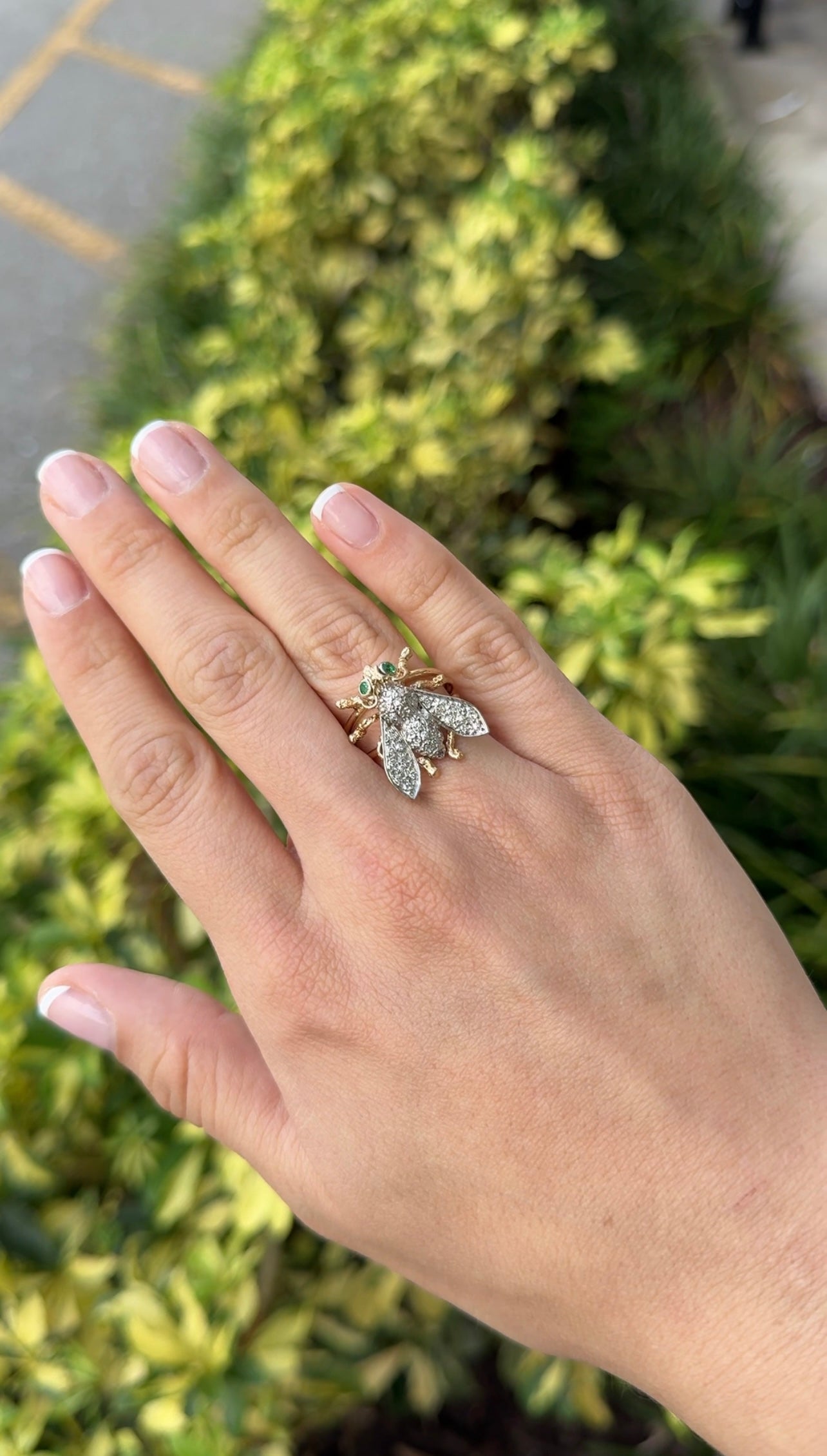 IG Exclusive 0.40tcw Emerald & Diamond Bee Ring 14K Two Toned - JR Colombian Emeralds