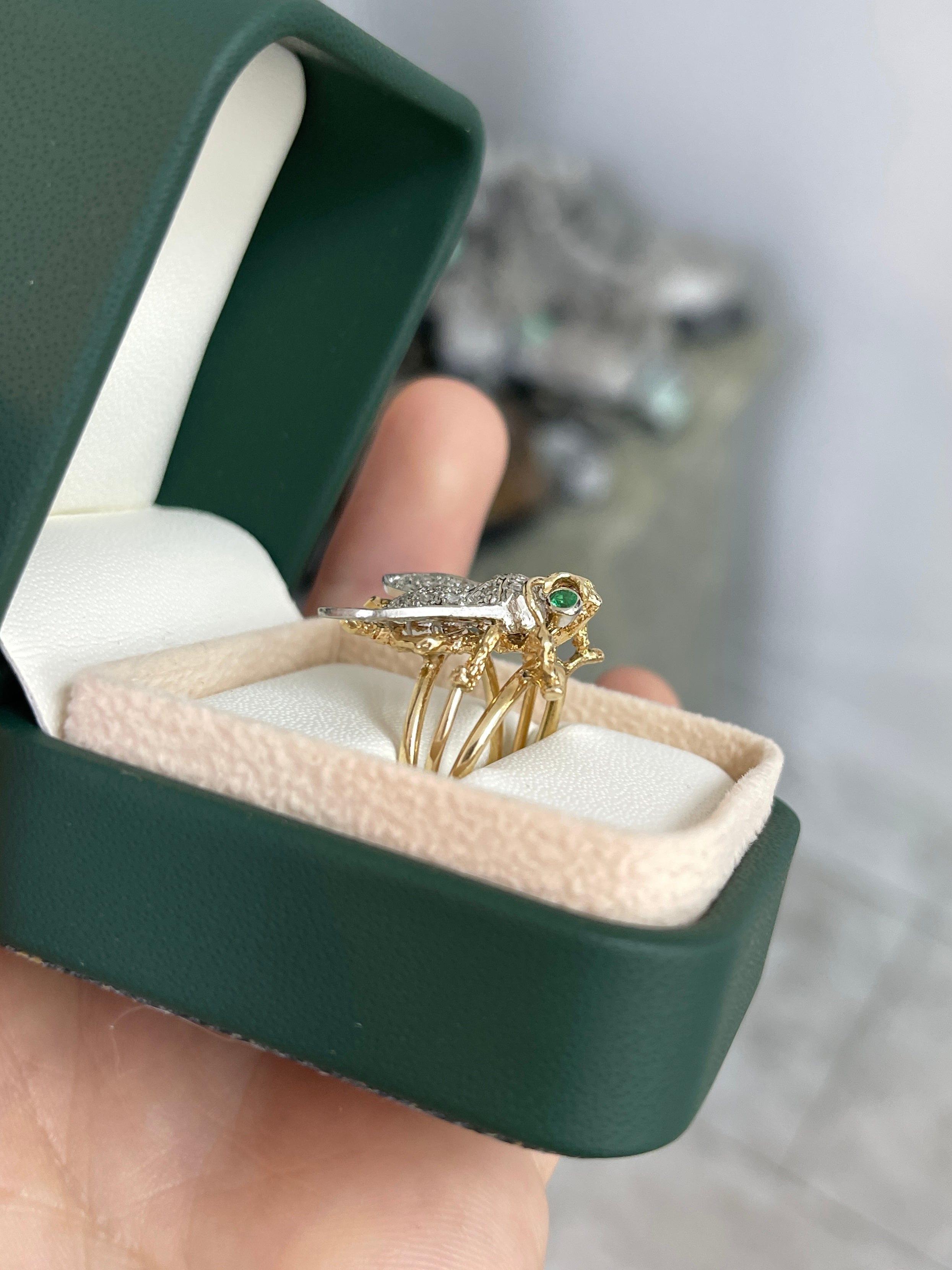 IG Exclusive 0.40tcw Emerald & Diamond Bee Ring 14K Two Toned - JR Colombian Emeralds