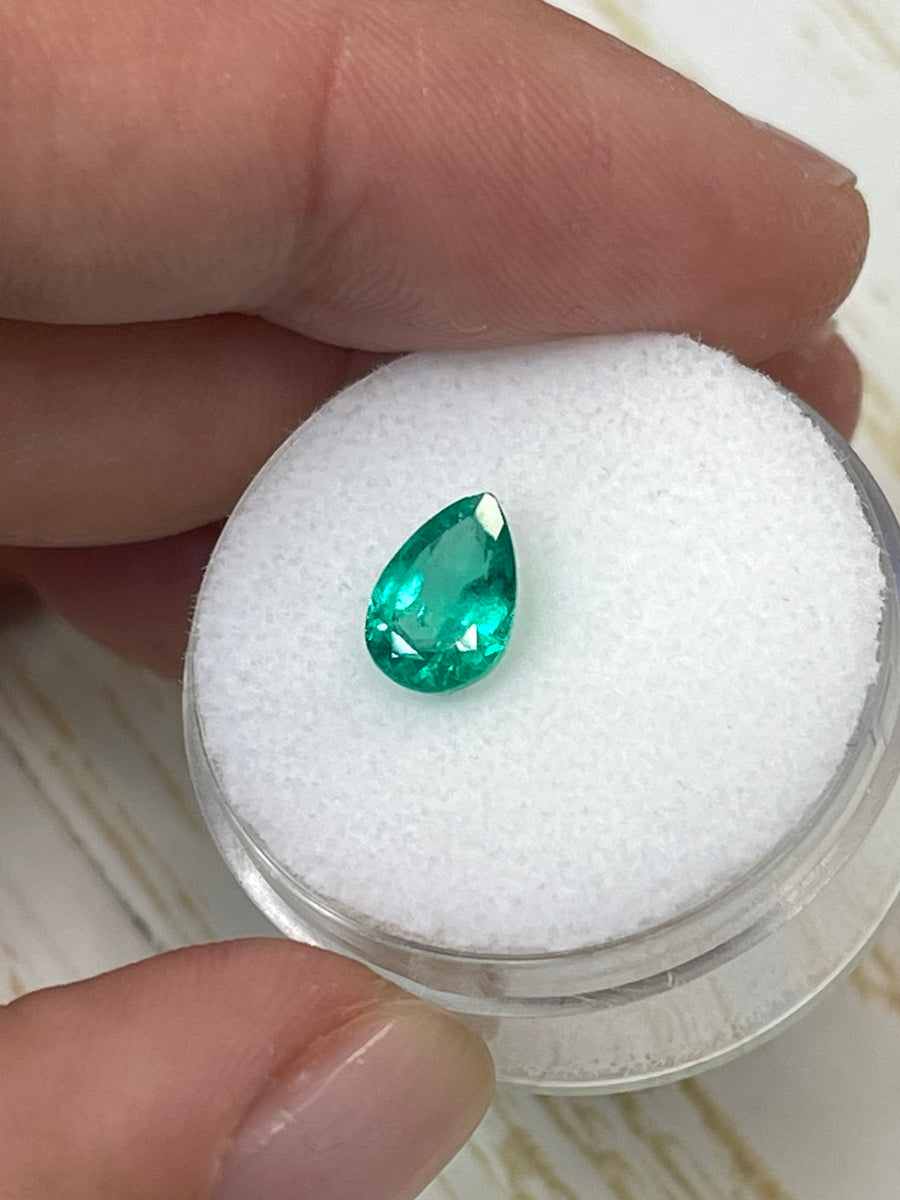 8.5x6mm Pear Cut VS Quality Colombian Emerald - 1.30 Carats