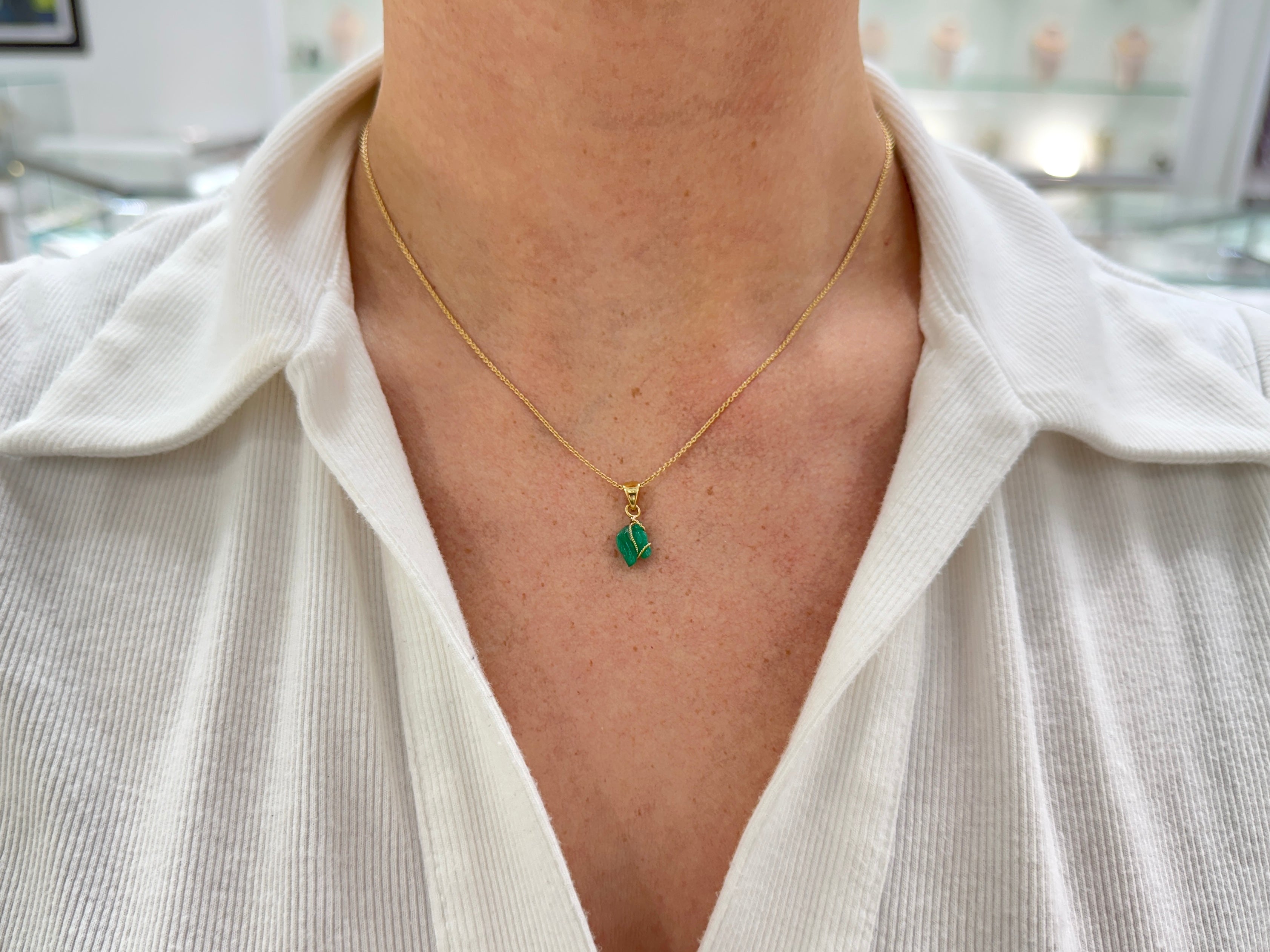 Chinese New Year horse necklace with 1.40 carat Colombian emerald, 18K gold chain by JR Colombian Emeralds