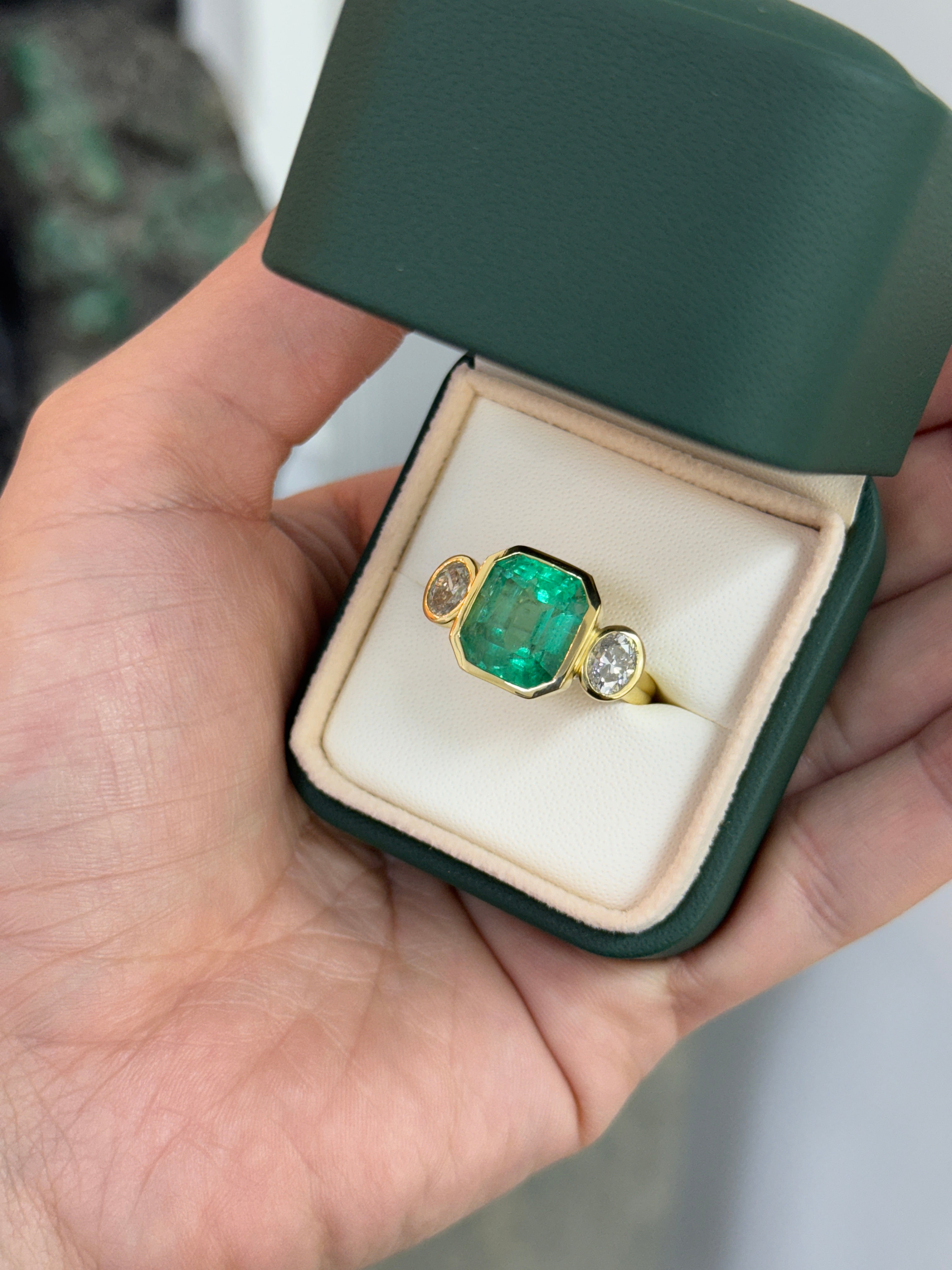 9.10tcw Bezel Set Colombian Emerald & Oval Diamond 18K Ring - JR Colombian Emeralds