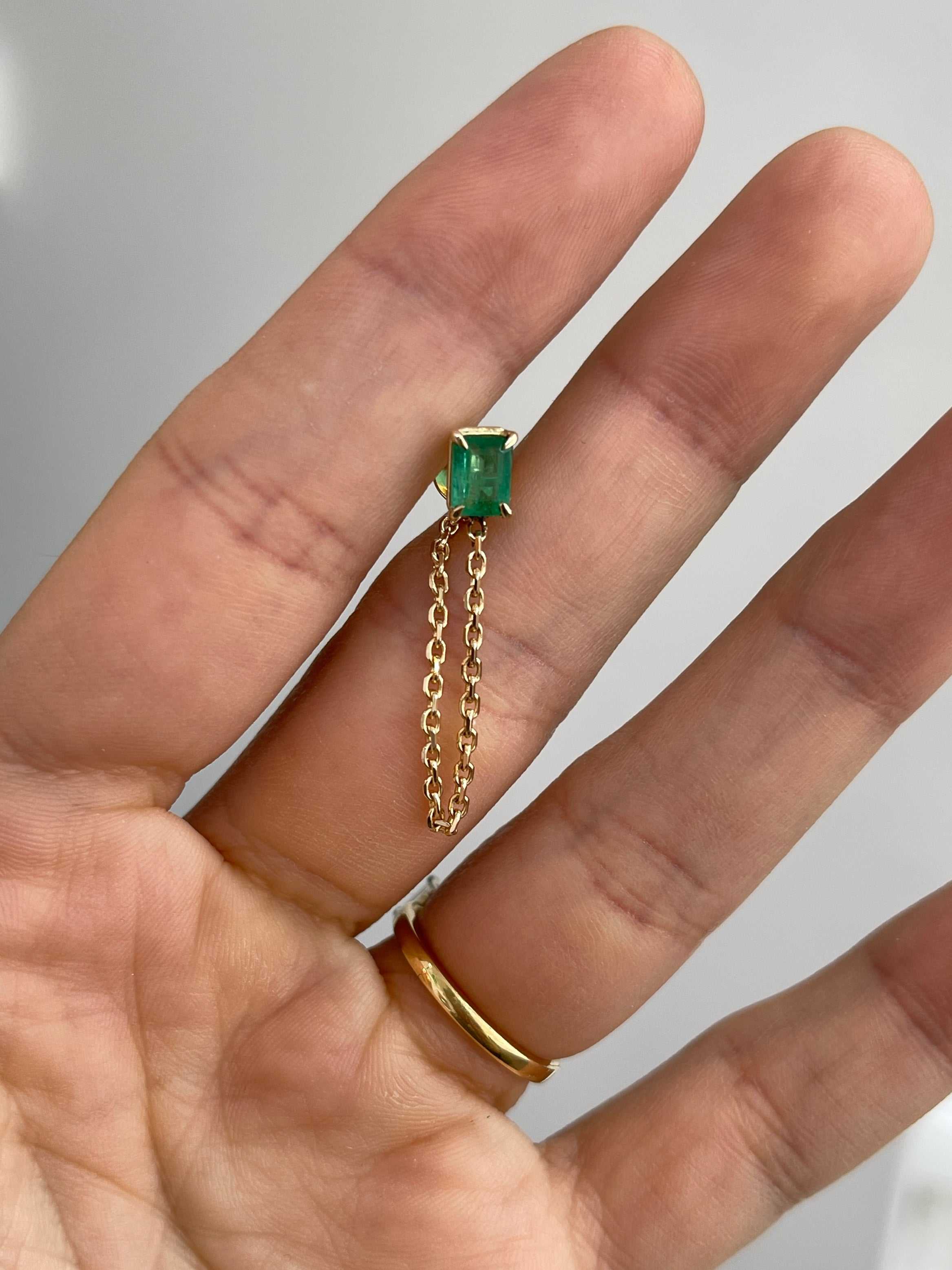 14K Single Emerald Chain Stud Earring- Emerald Cut - JR Colombian Emeralds