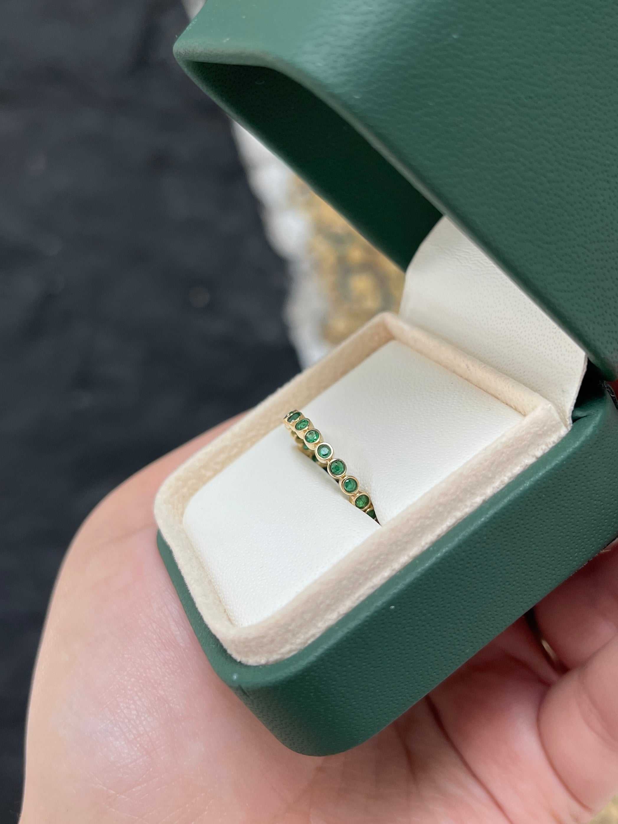 14K Gold Bezel Set Round Emerald Eternity Band Size 7 - JR Colombian Emeralds