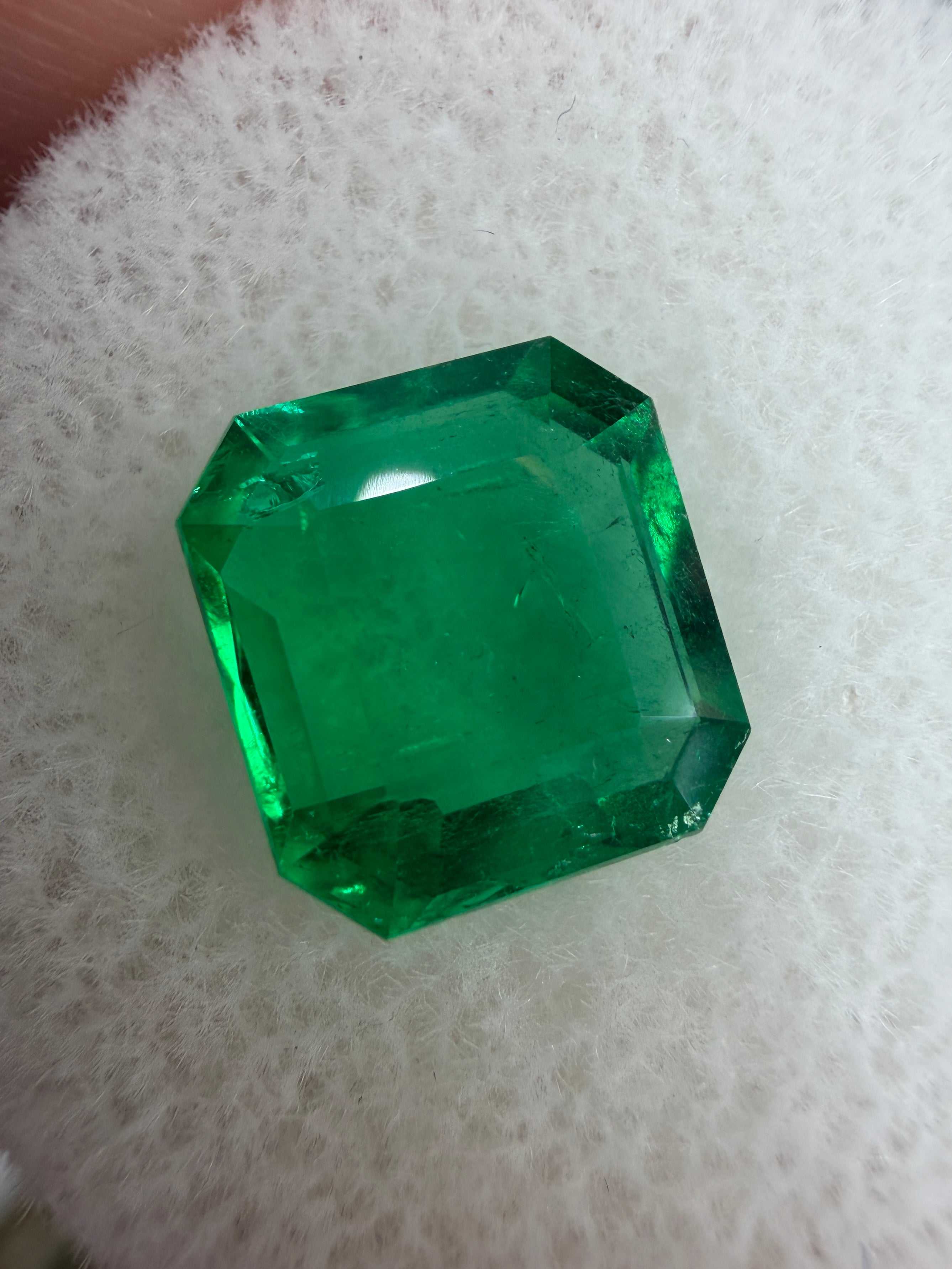 2.28 Carat 8.9x8.3 Vivid Green Asscher Cut Loose Colombian Emerald