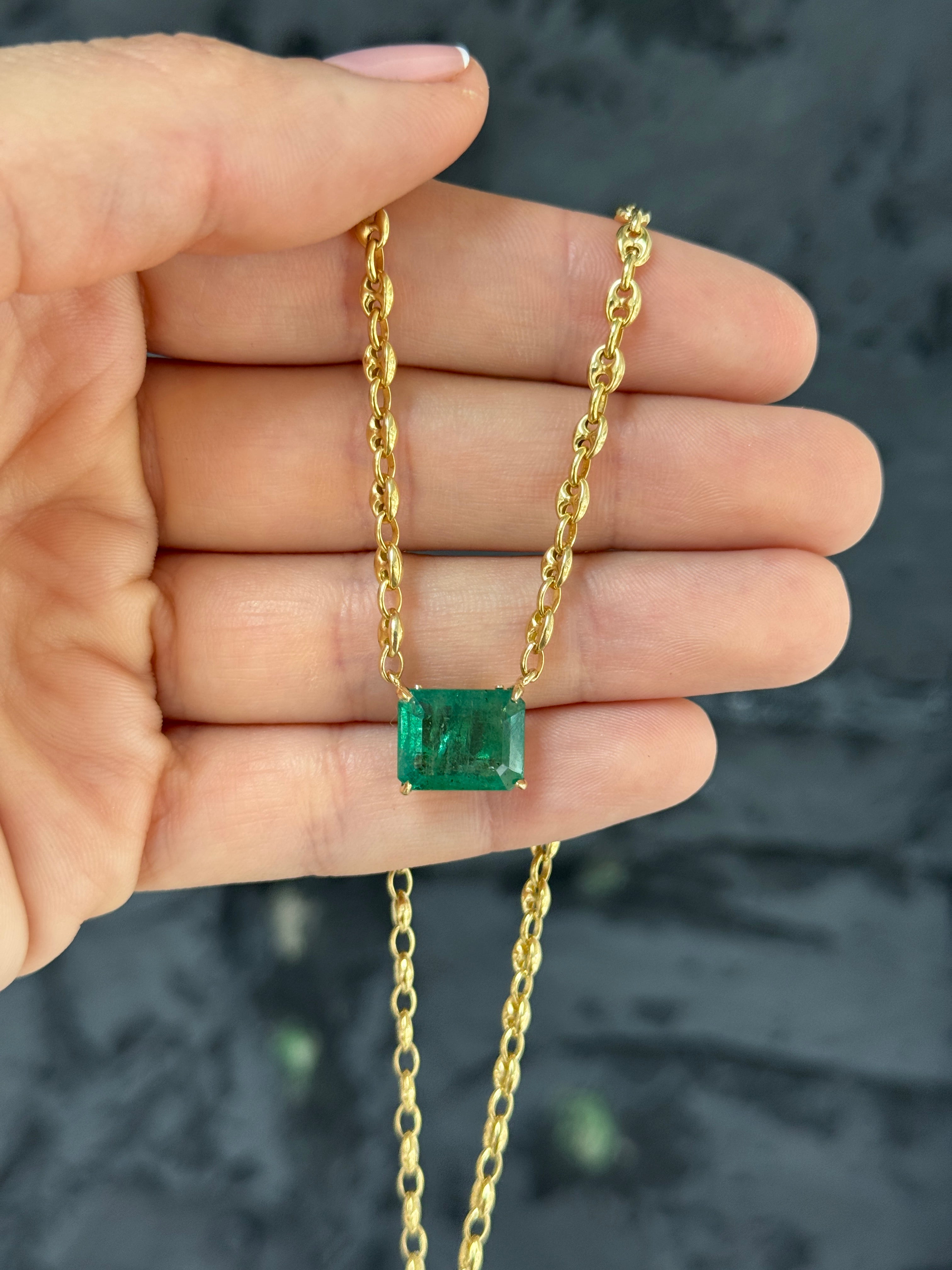 7.30 carat east-west emerald Gucci link necklace, 20-inch 14K gold, featuring a solid JR Colombian Emeralds design.