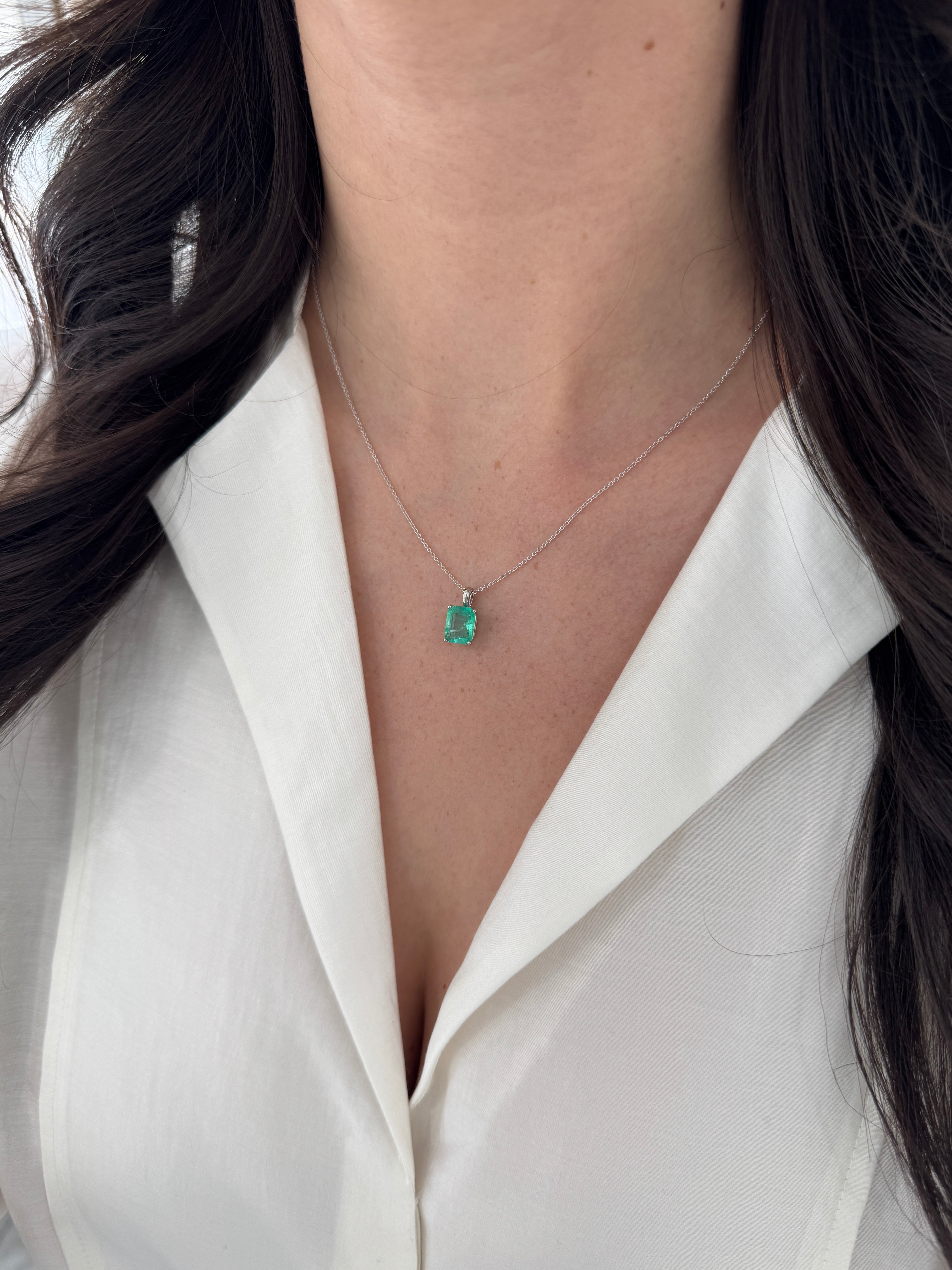 14K white gold Colombian emerald solitaire necklace featuring a 2.51 carat emerald gemstone, elegant jewelry from JR Colombian Emeralds.