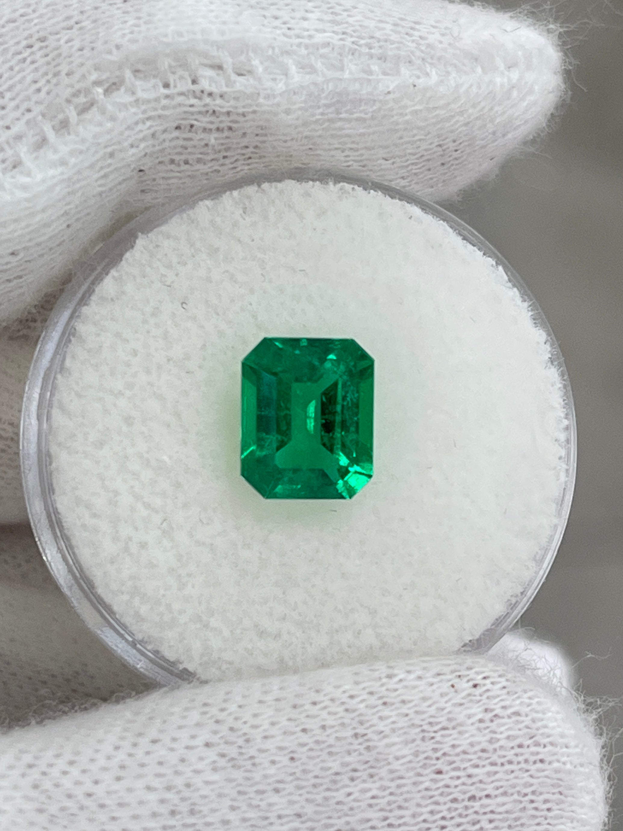 1.82 Carat AAA 9x7 Investment Grade Vivid Green Natural Loose Colombian Emerald- Emerald Cut - JR Colombian Emeralds