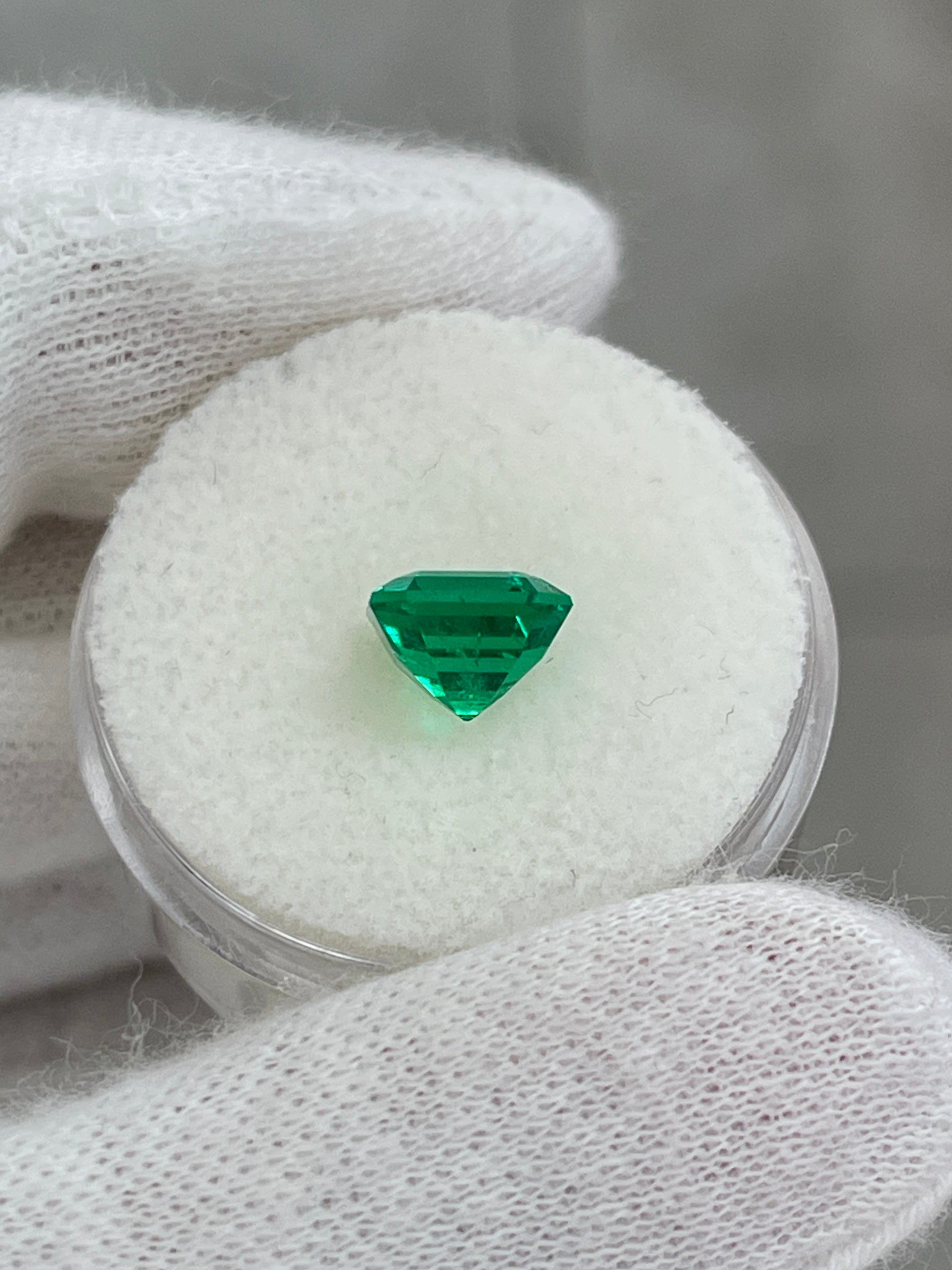 1.93 Carat 7.5x7.3 AAA+ Minor Oil Vivid Natural Loose Colombian Emerald-Asscher Cut - JR Colombian Emeralds
