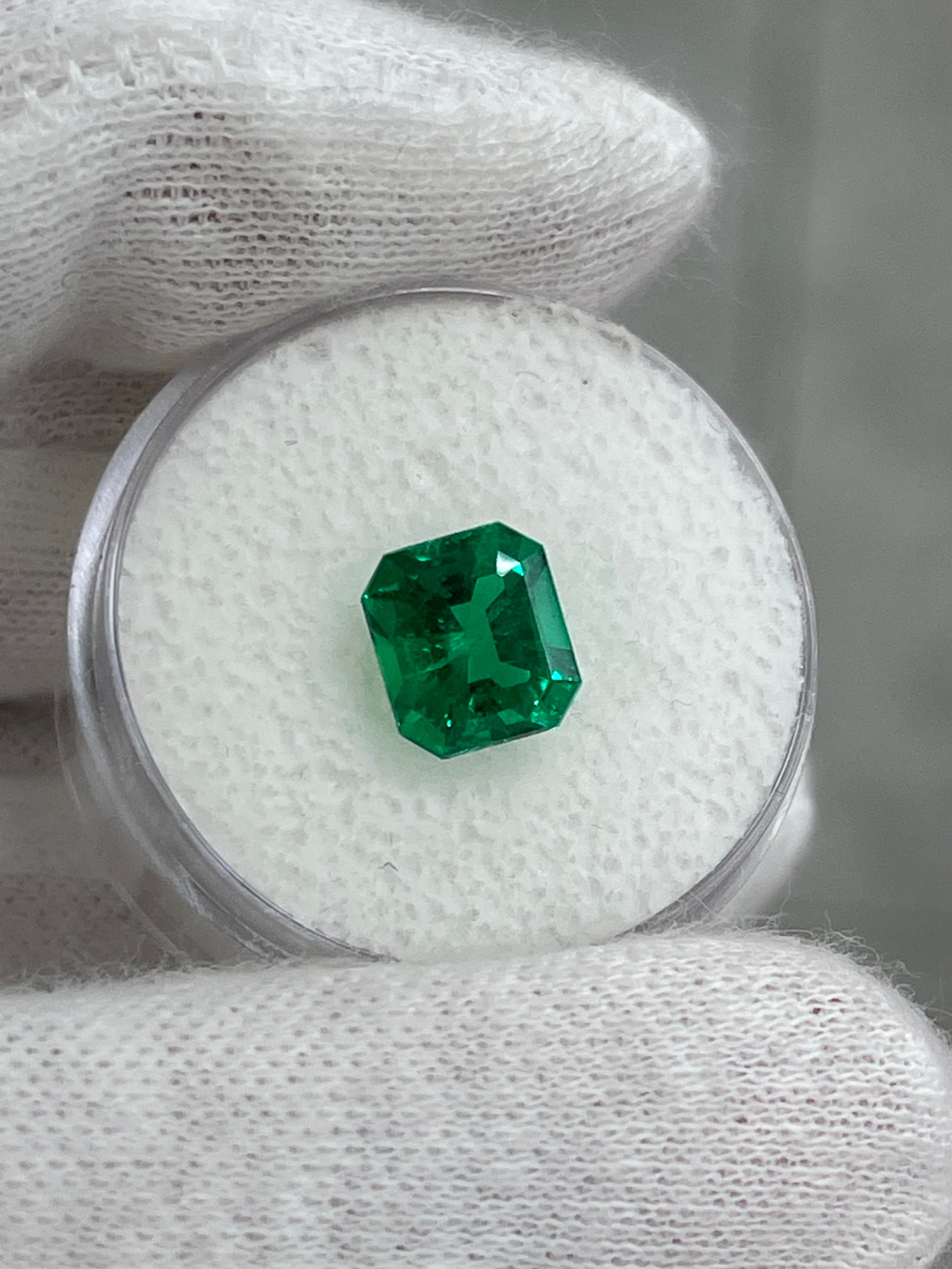 1.99 Carat 8x7 AAA+ Minor Oil Natural Loose Colombian Emerald-Emerald Cut - JR Colombian Emeralds