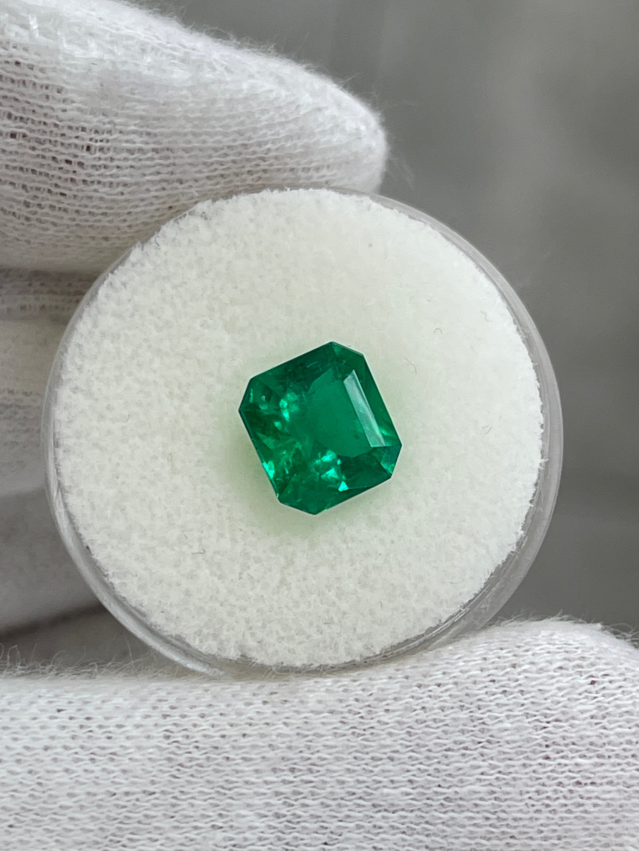 2.14 Carat 8.4x7.8 Vivid Muzo Green Natural Loose Colombian Emerald-Asscher Cut - JR Colombian Emeralds