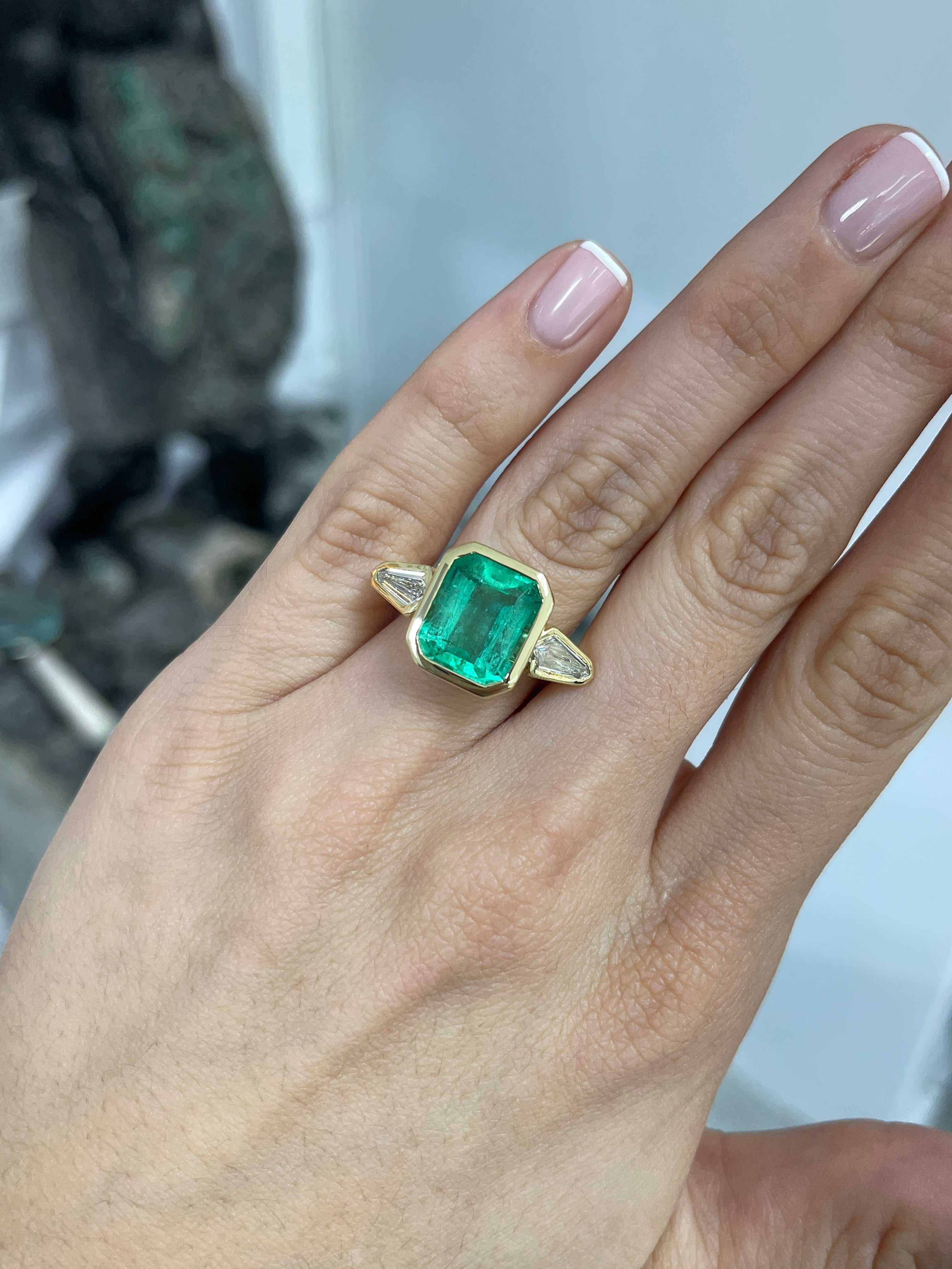 7.49tcw Colombian Emerald & Kite Diamond Three Stone Ring 18K Gold Bezel Set - JR Colombian Emeralds