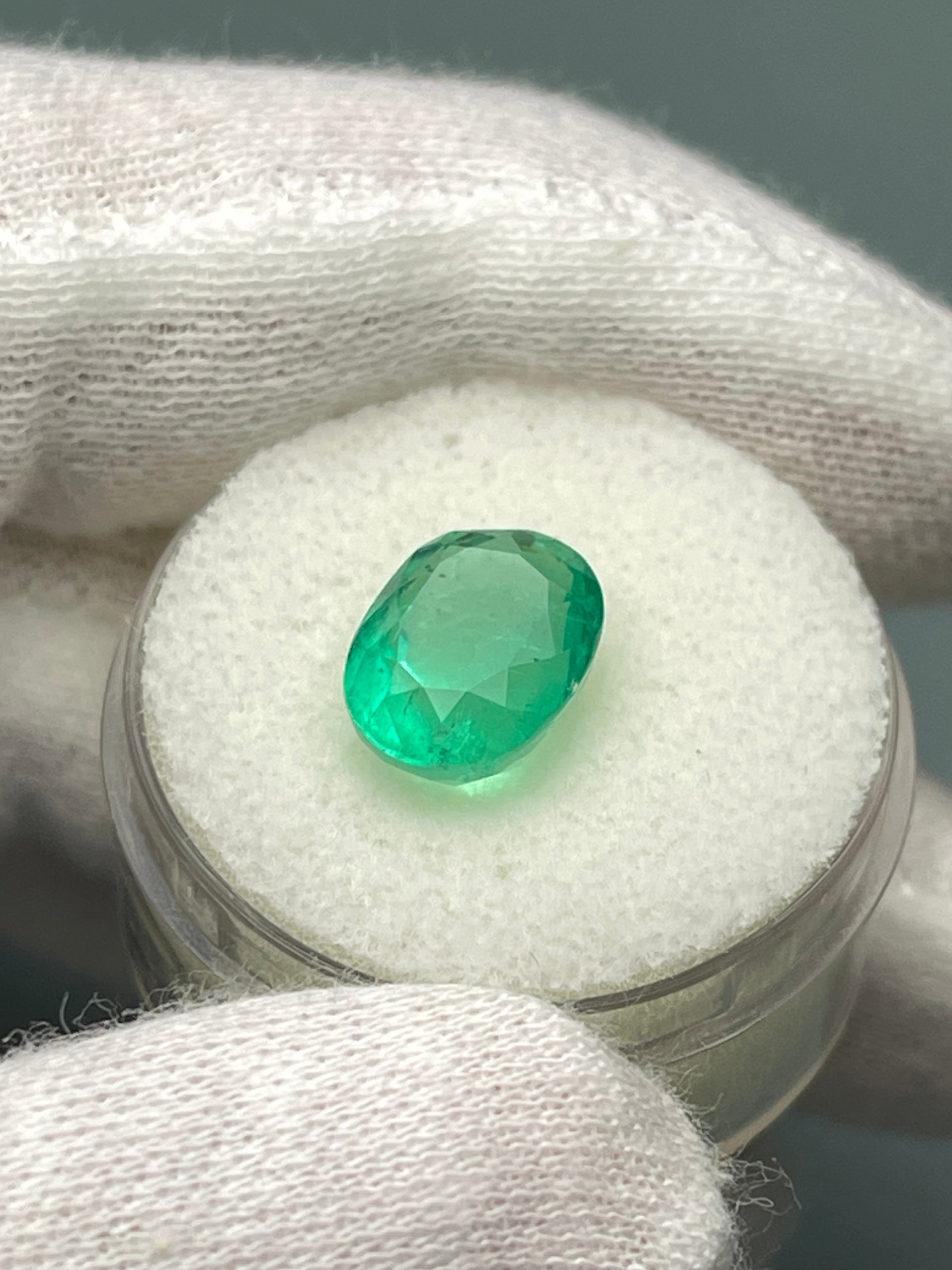 4.03 Carat 11x8 Pure Green Loose Colombian Emerald-Oval Cut - JR Colombian Emeralds