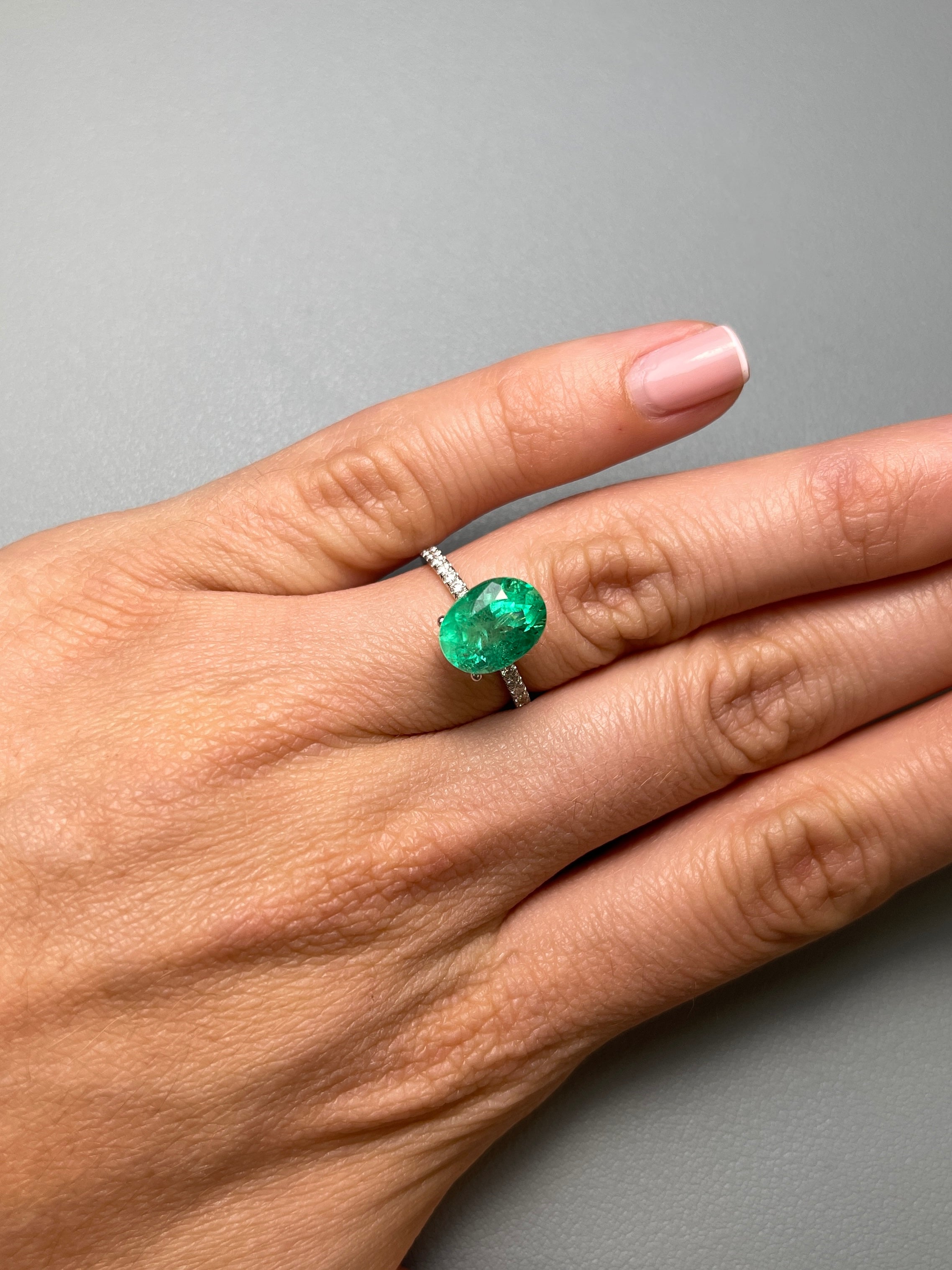 4.03 Carat 11x8 Pure Green Loose Colombian Emerald-Oval Cut - JR Colombian Emeralds