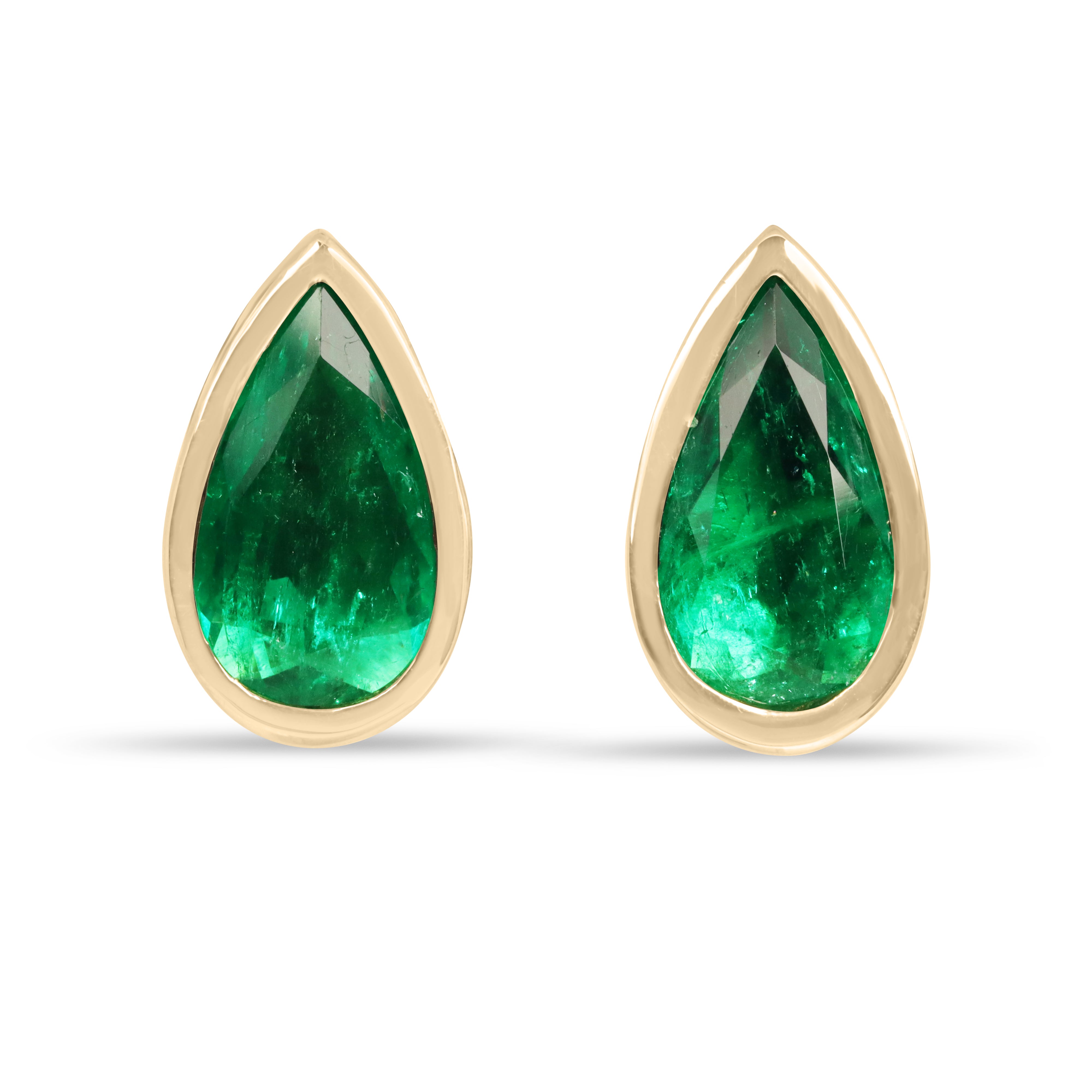 4,52 Karat AAA+ kolumbianische Smaragd-Ohrstecker in Tropfenform, in Zargenfassung, 18 Karat