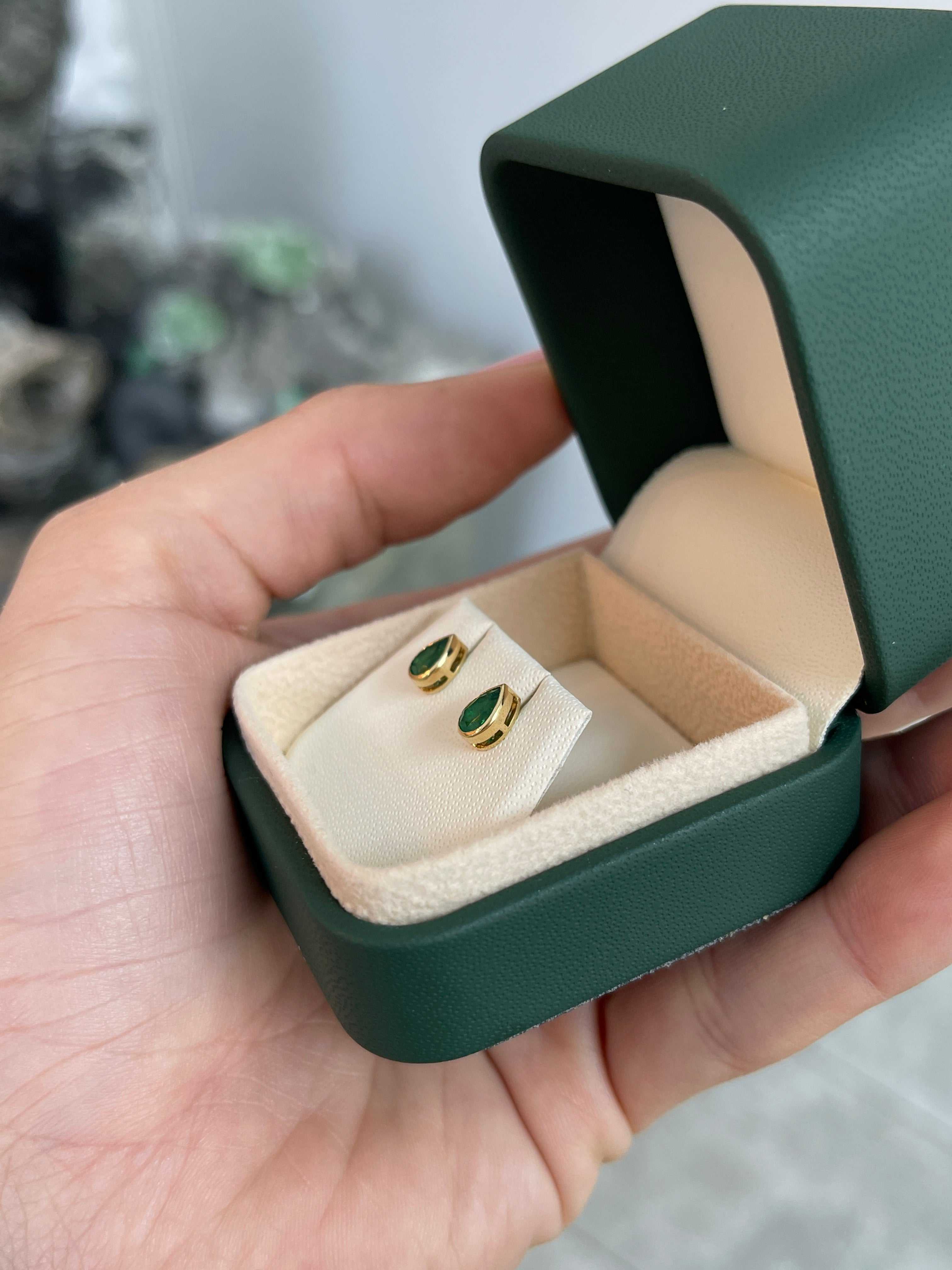 0.68tcw 18K Natural Rich Green Pear Cut Emerald Stud Earrings - JR Colombian Emeralds