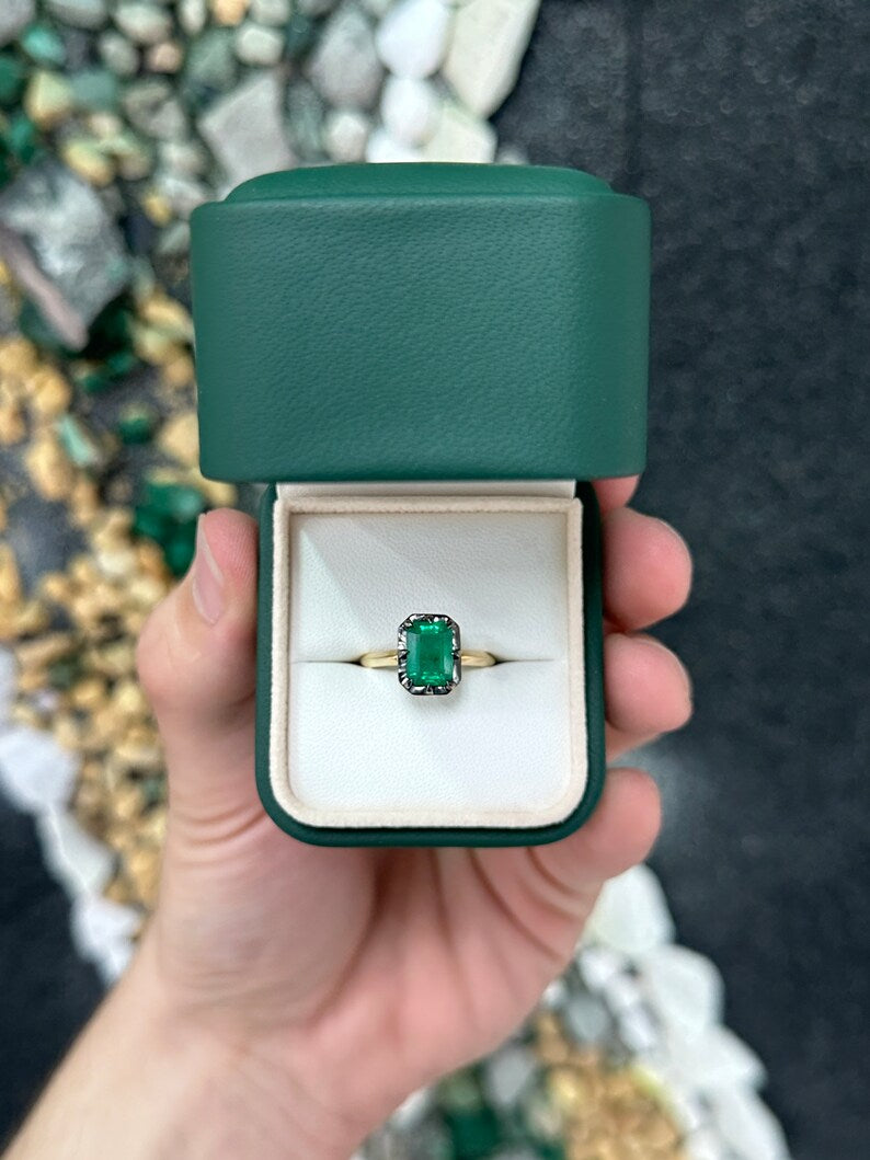 Colombian Emerald vintage gold solitaire ring with 2.32ct emerald, Georgian style, 14K gold for ladies' right hand jewelry.