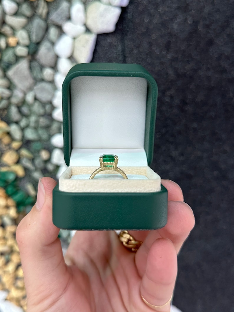 Ladies 3.43ct Colombian emerald solitaire ring with 14K gold hammered finish and split shank design