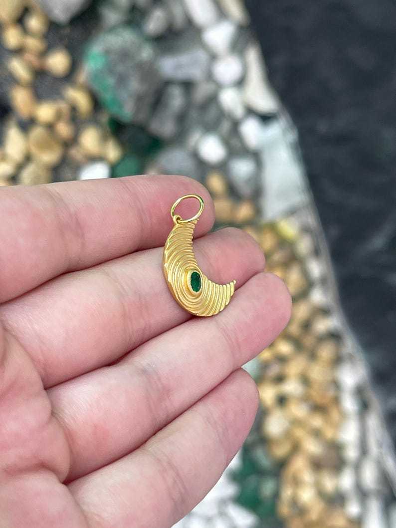0.20ct 14K Oval Emerald Crescent Moon Pendant with Rippled, Textured Gold - JR Colombian Emeralds
