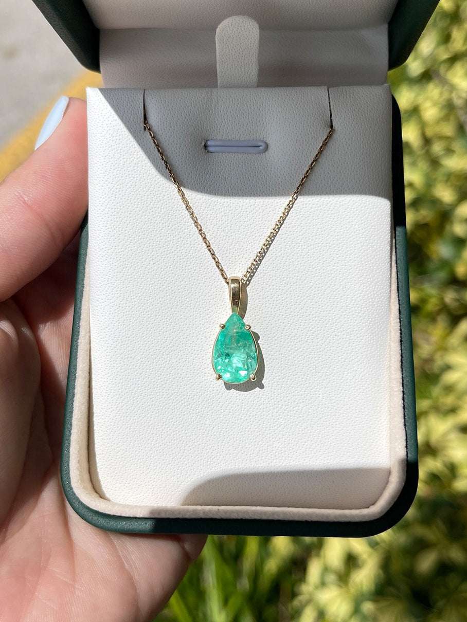 Classic 4.54 Carat Tear Drop Medium Green Colombian Emerald Solitaire Pendant Necklace 14K