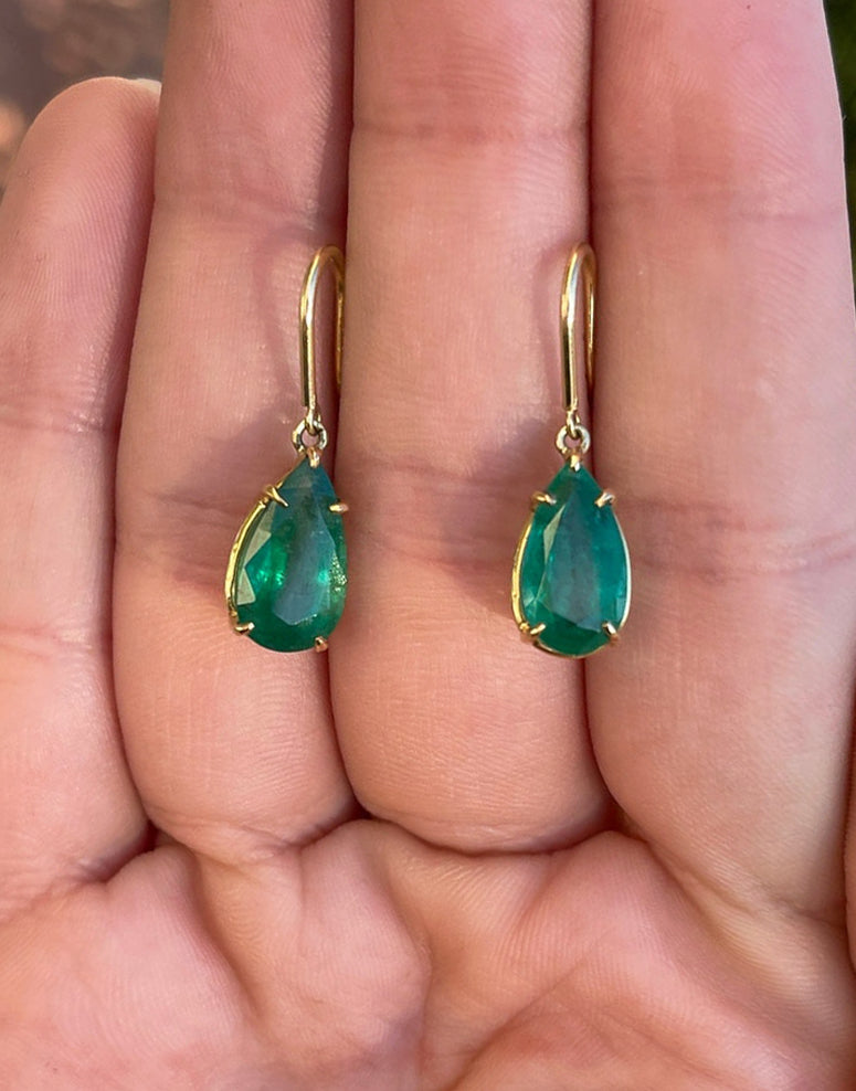 5.0tcw 18K Natural Lush Dark Green Teardrop Emerald Dangles Hook Earrings