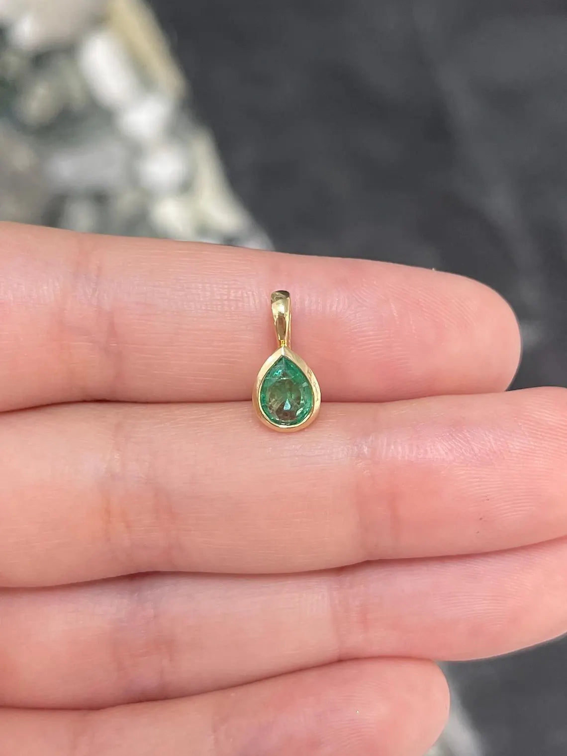 1.0ct Natural Pear Cut Emerald Solitaire Pendant Charm for May Birthday