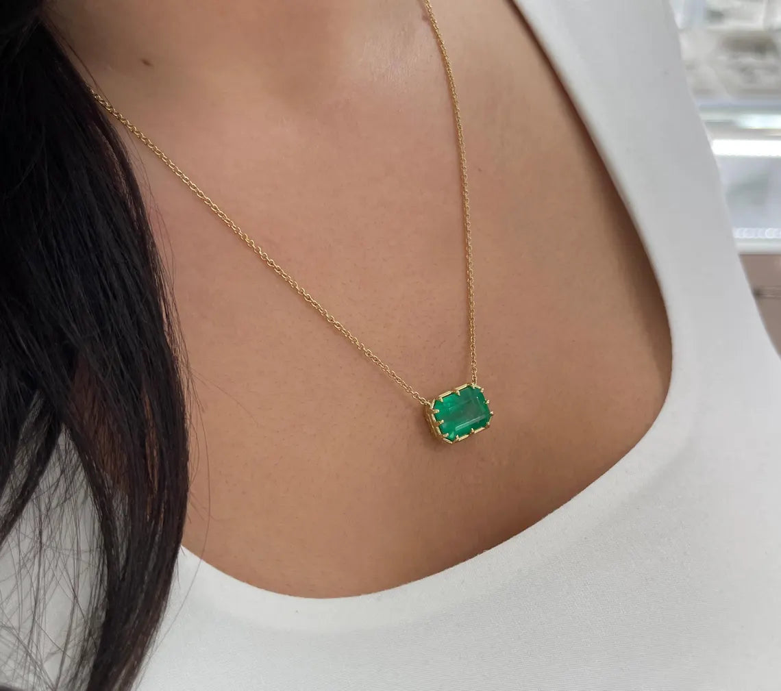 8.52ct Natural Emerald Cut Colombian Emerald Vintage Pendant Necklace