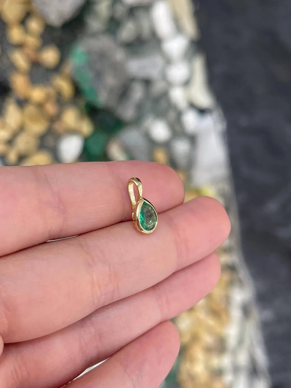 1.0ct Natural Pear Cut Emerald Solitaire Pendant Charm for May Birthday