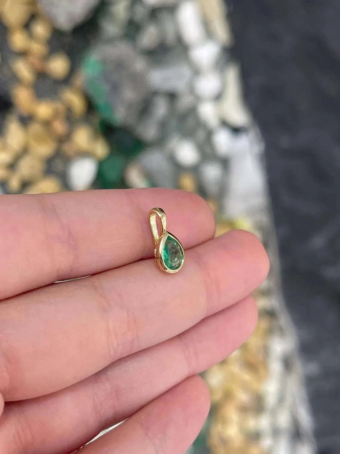 1.0ct Natural Pear Cut Emerald Solitaire Pendant Charm for May Birthday
