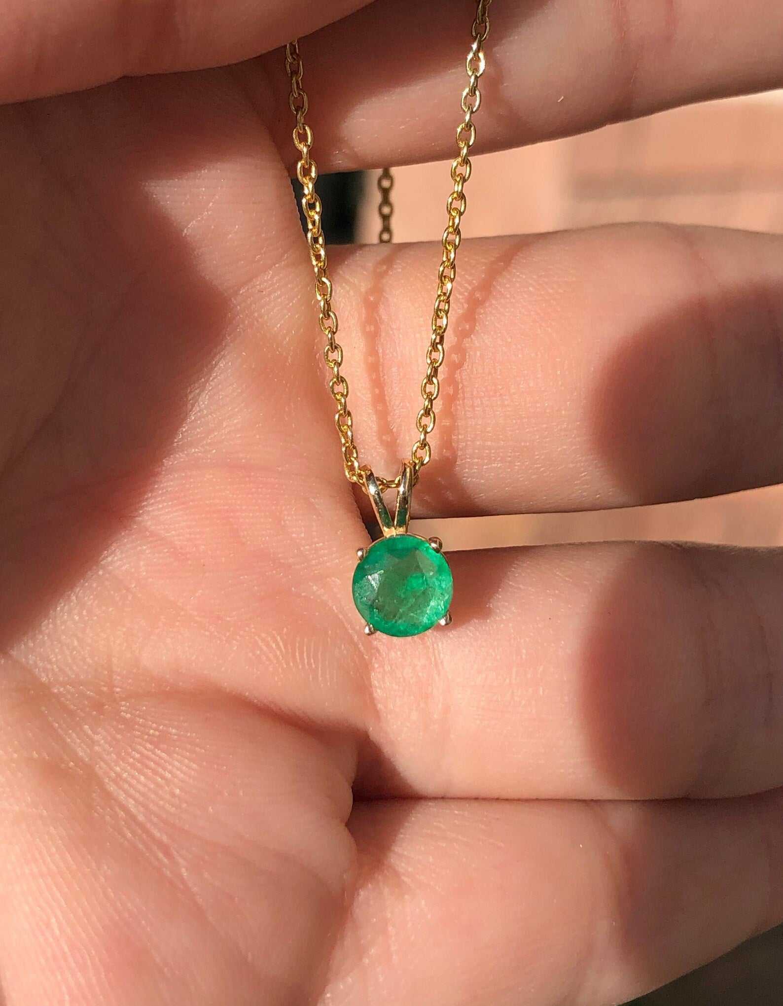 0.90 Carat Round Emerald Solitaire Double Bail Pendant Gold 14K