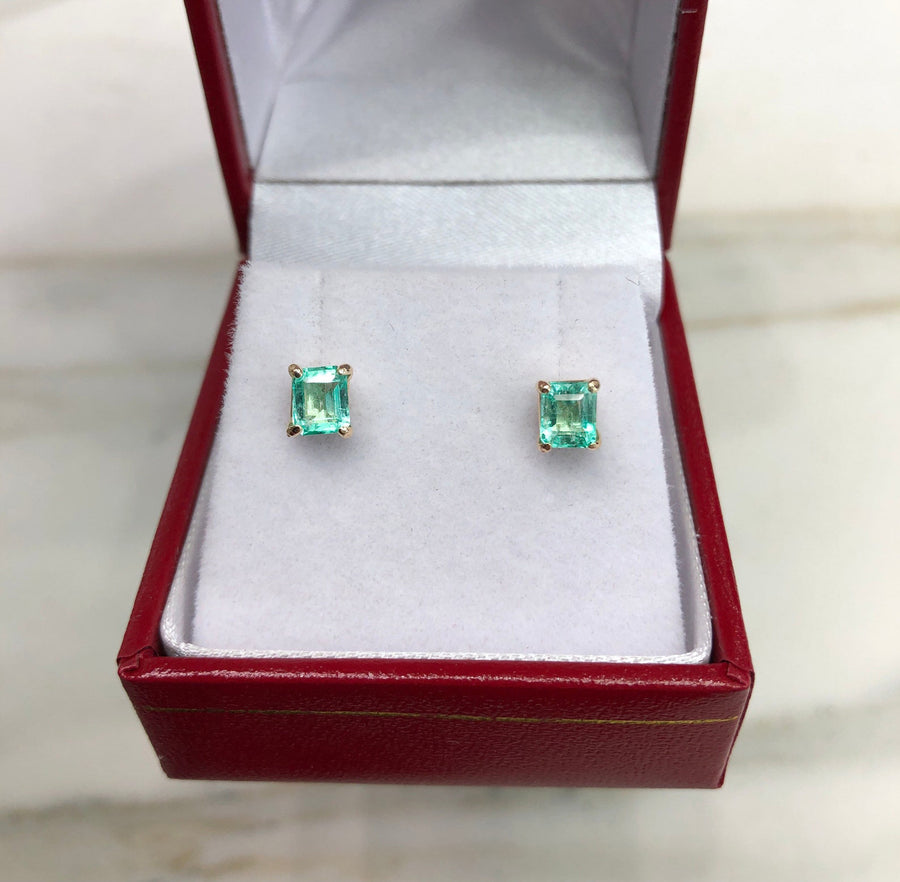 Earth mined 1.20tcw Classic Chic Bright Green Emerald Solitaire Stud Earrings 14K